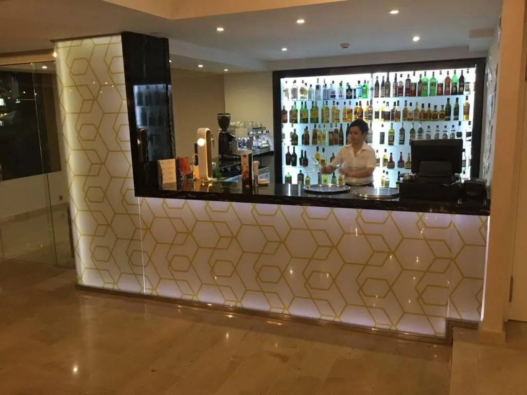Lounge or bar in Essence Hotel Boutique