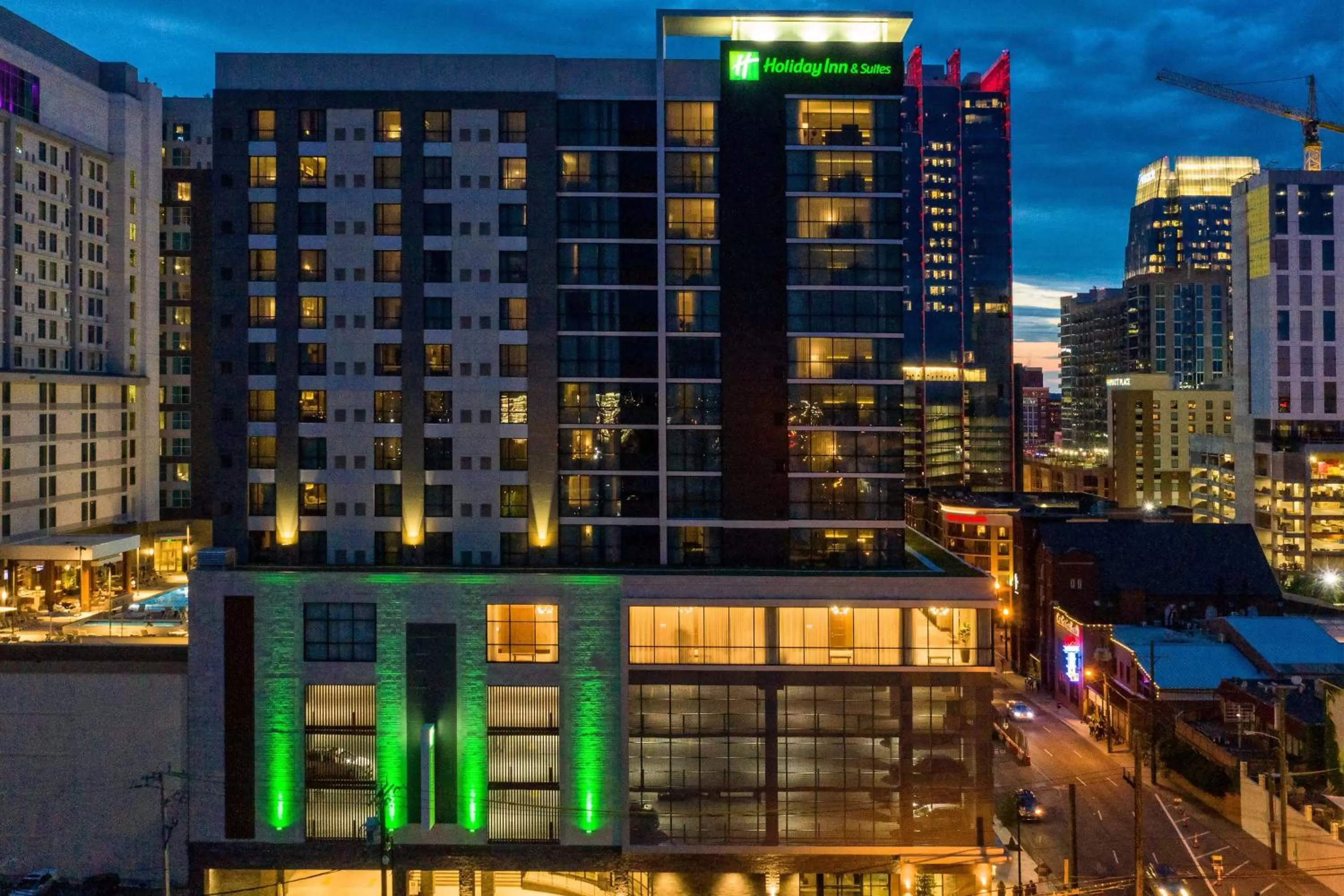Property building in Holiday Inn & Suites Nashville Downtown Broadway