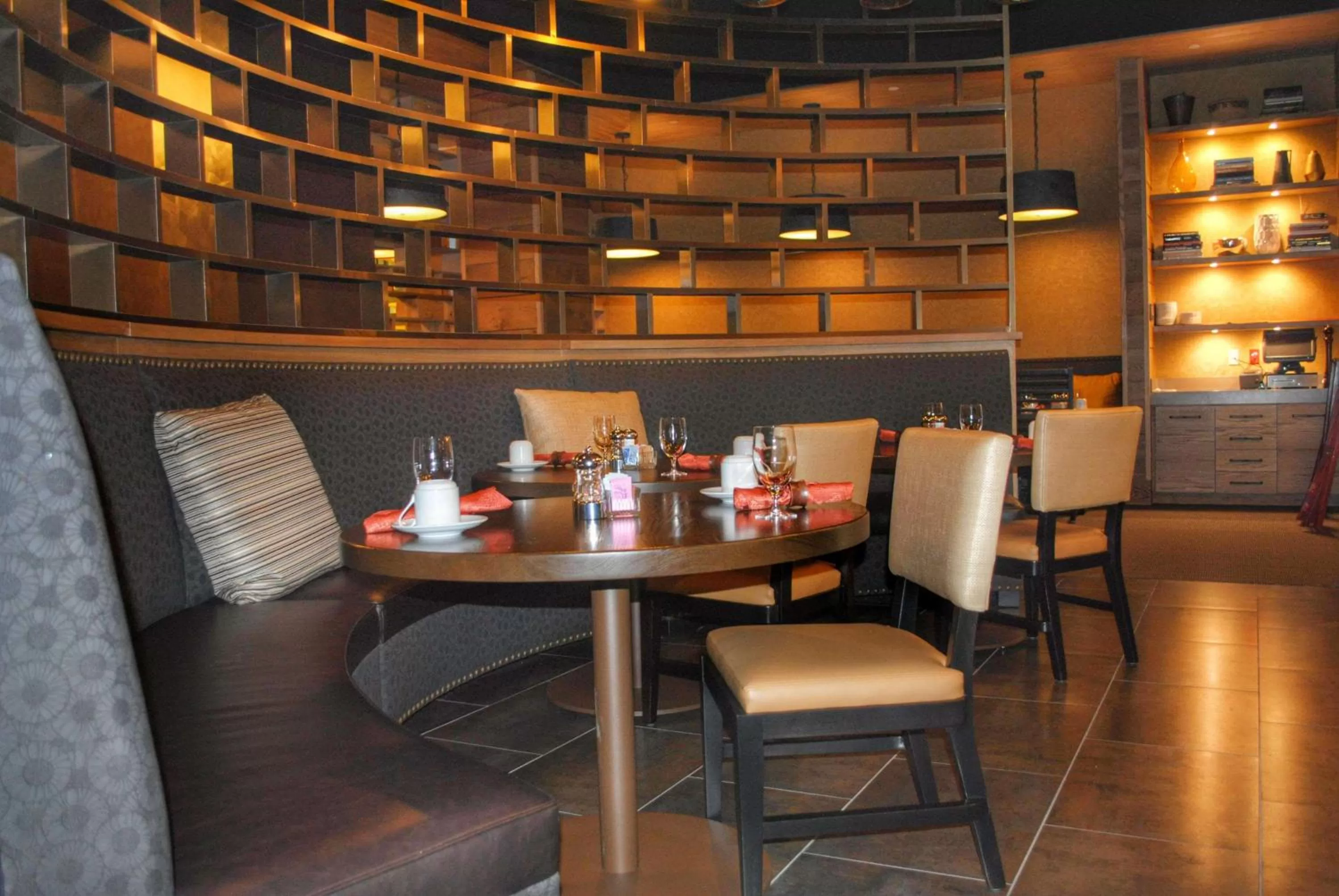 Restaurant/places to eat in DoubleTree by Hilton Hotel Reading