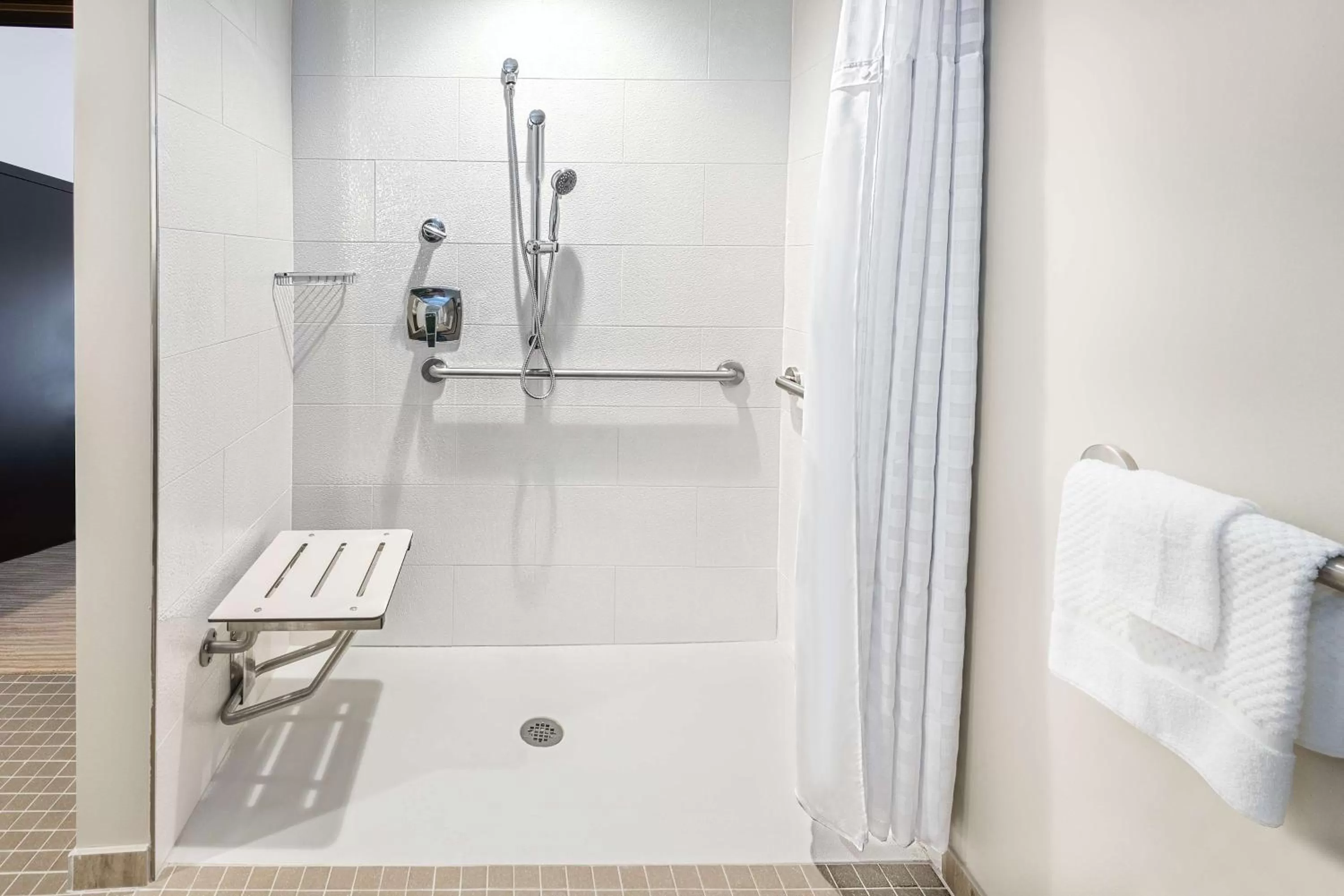 Bathroom in Embassy Suites By Hilton College Station