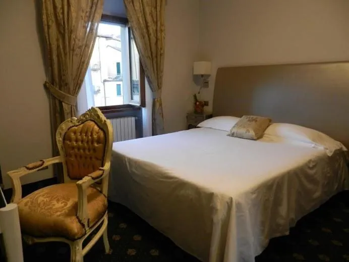 Bedroom, Bed in Sangallo Hotel