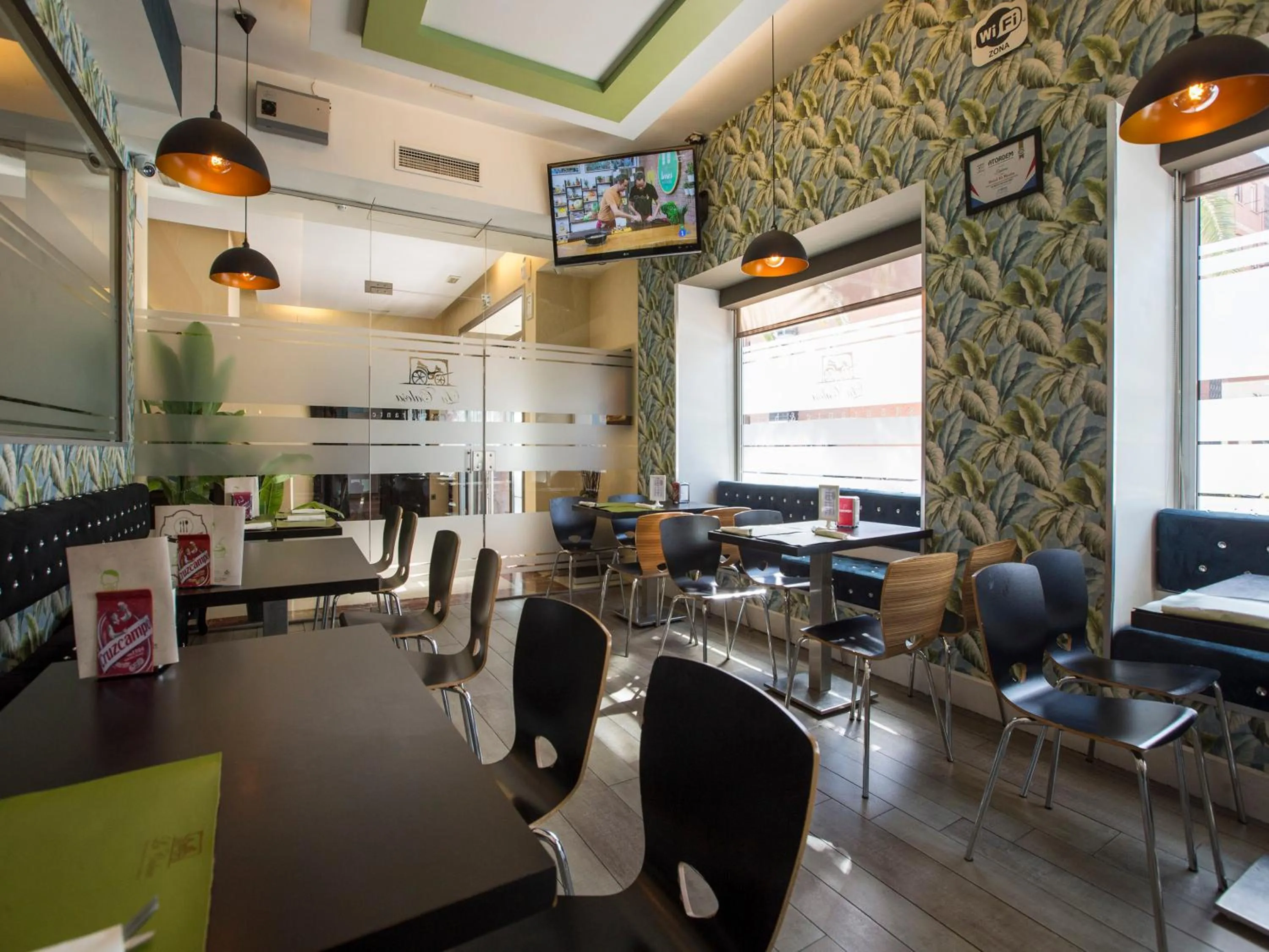 Restaurant/places to eat in Hotel El Mesón