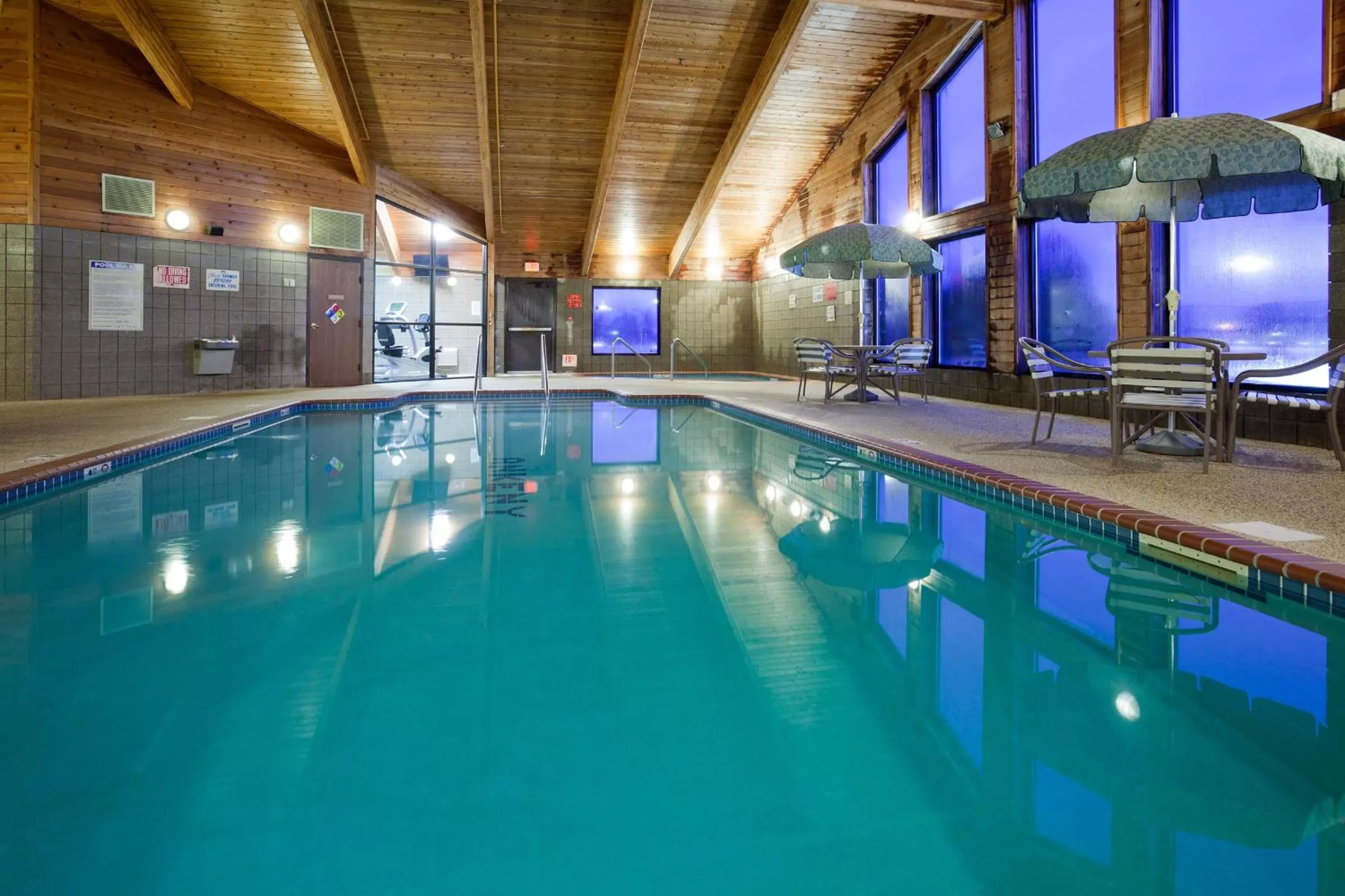Swimming pool in AmericInn by Wyndham Ankeny/Des Moines