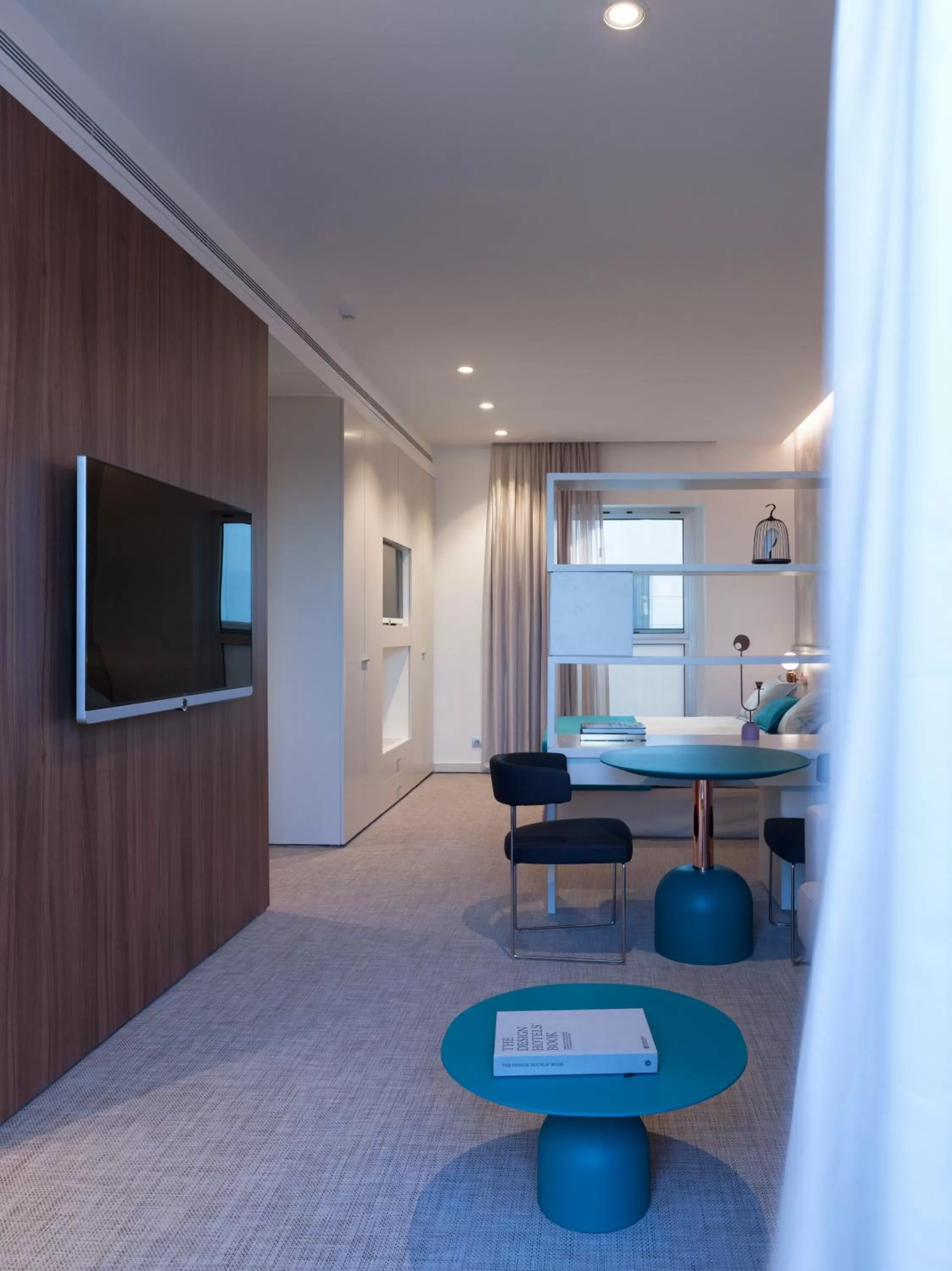 TV and multimedia in Hotel Neptuno Playa & Spa