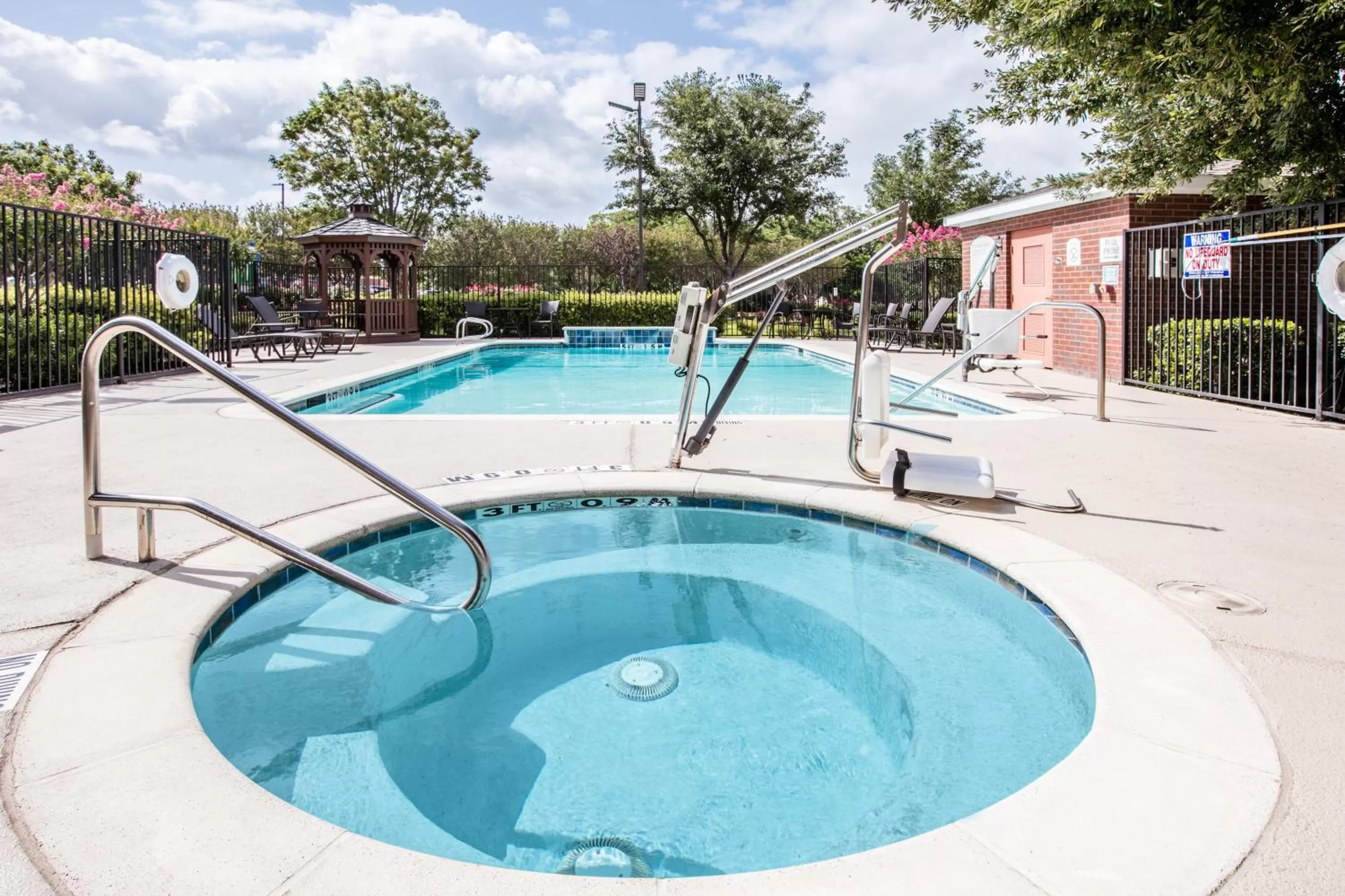 Swimming pool in Holiday Inn Express Hotel & Suites Dallas - Grand Prairie I-20 by IHG