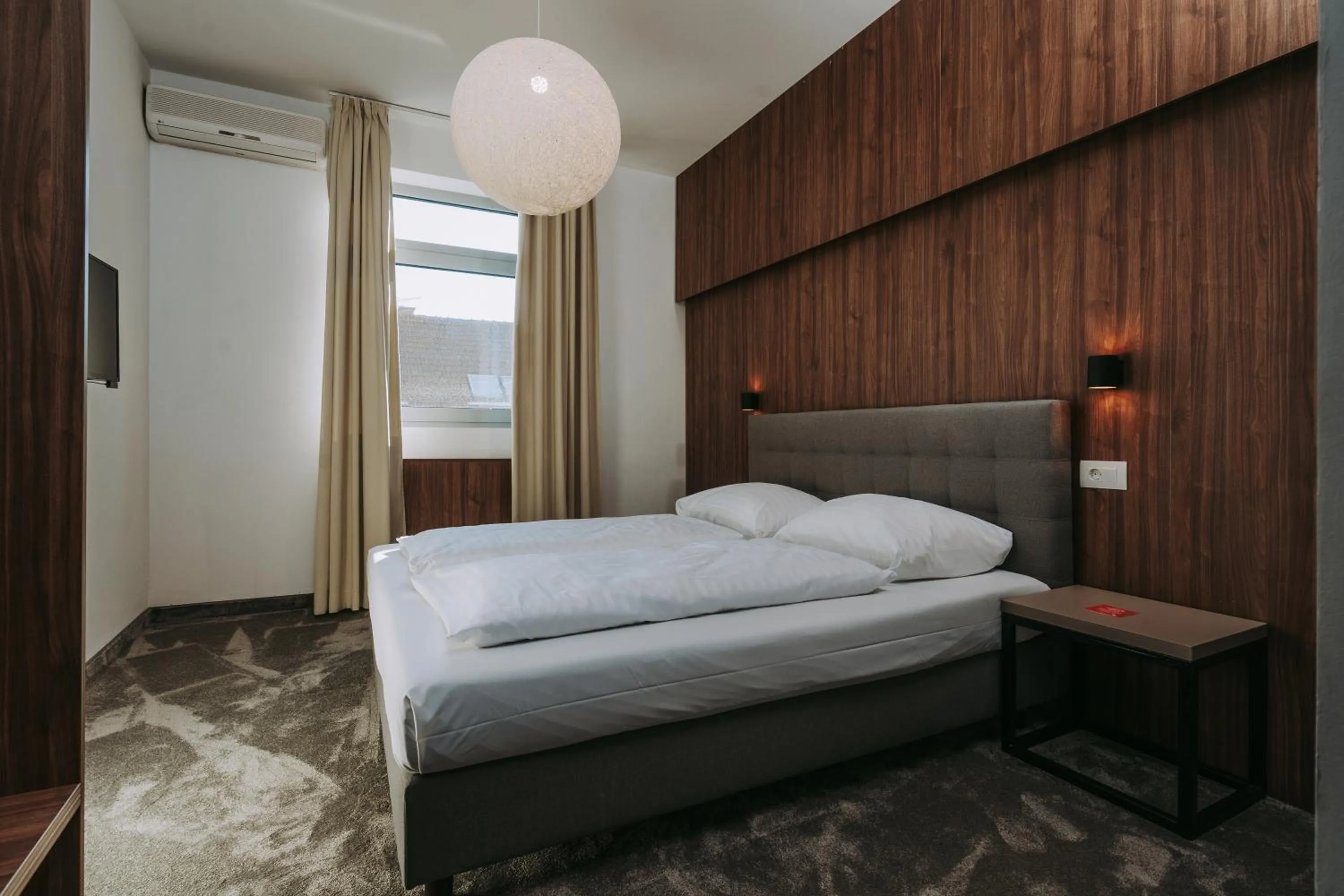 Bed in Hotel Sliško