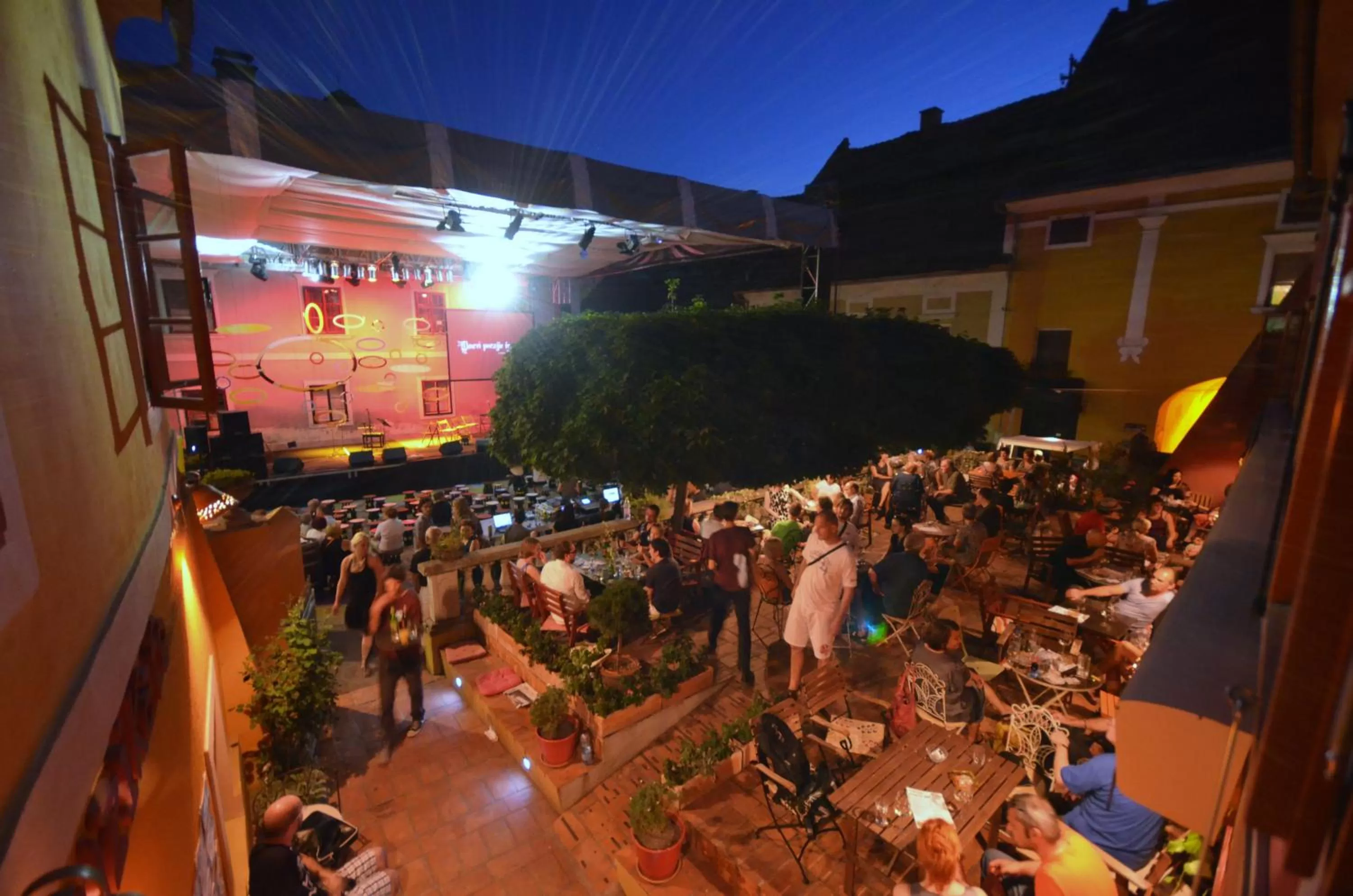 Restaurant/places to eat in MuziKafe - Home of Culture