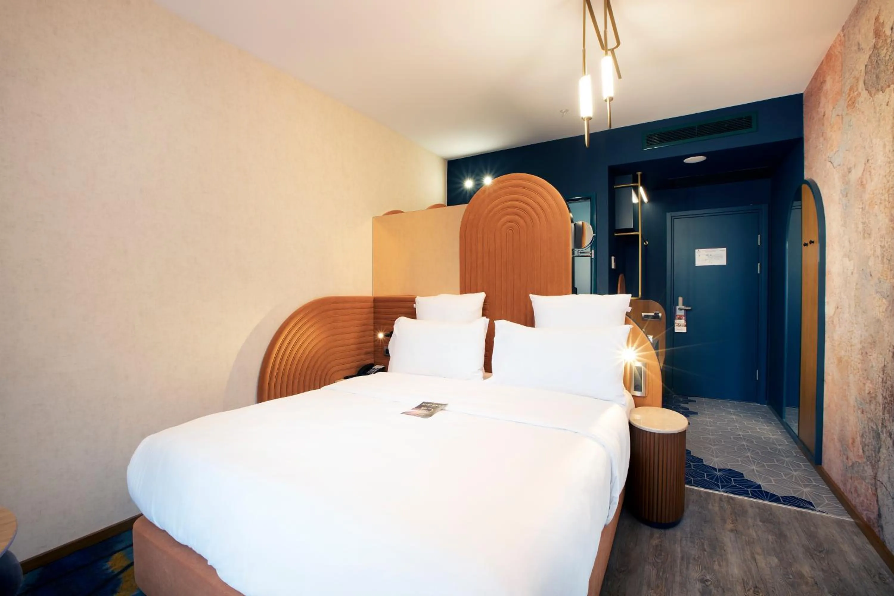 Photo of the whole room, Bed in Mercure Istanbul Bakirkoy