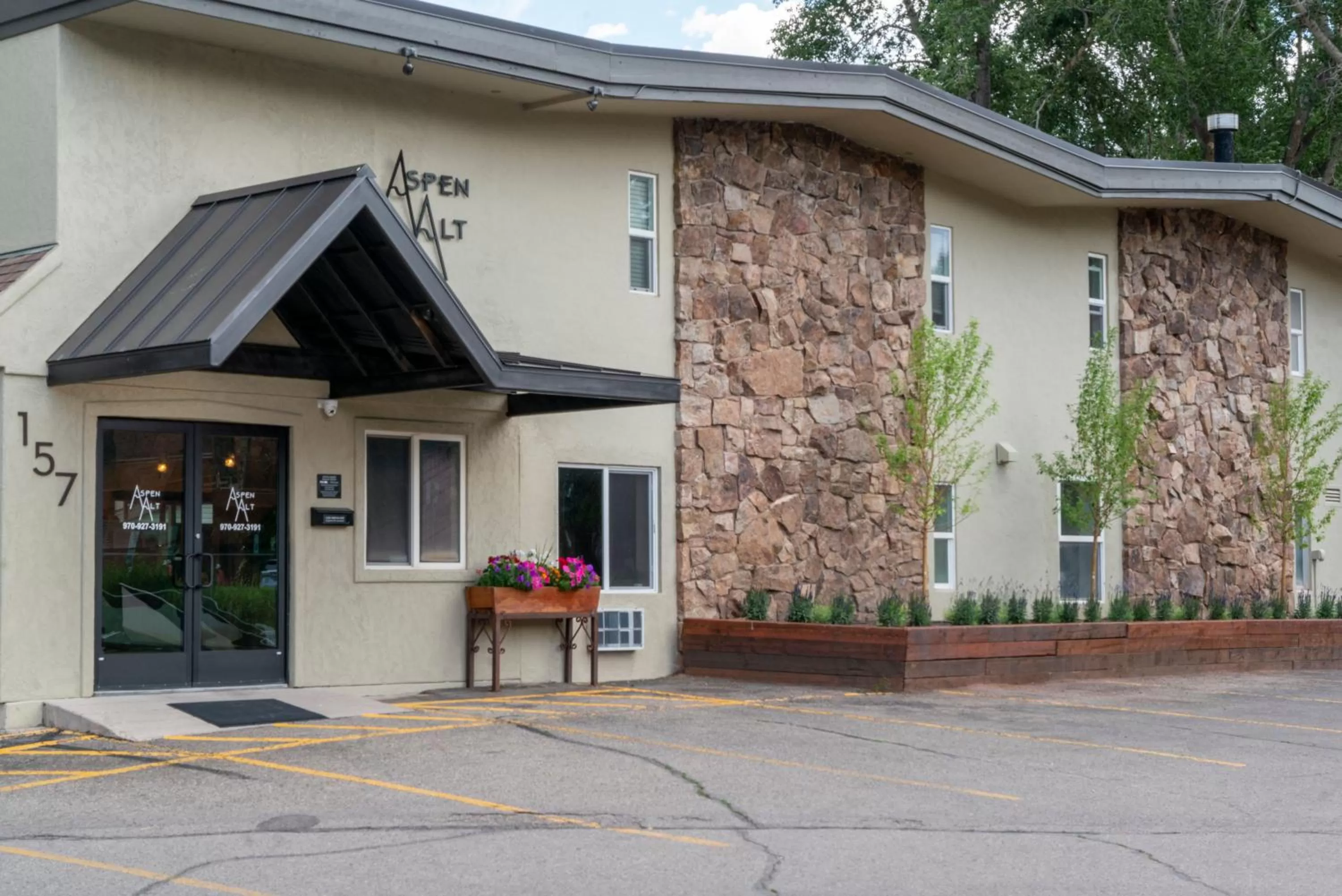 Facade/entrance, Property Building in Aspenalt Lodge