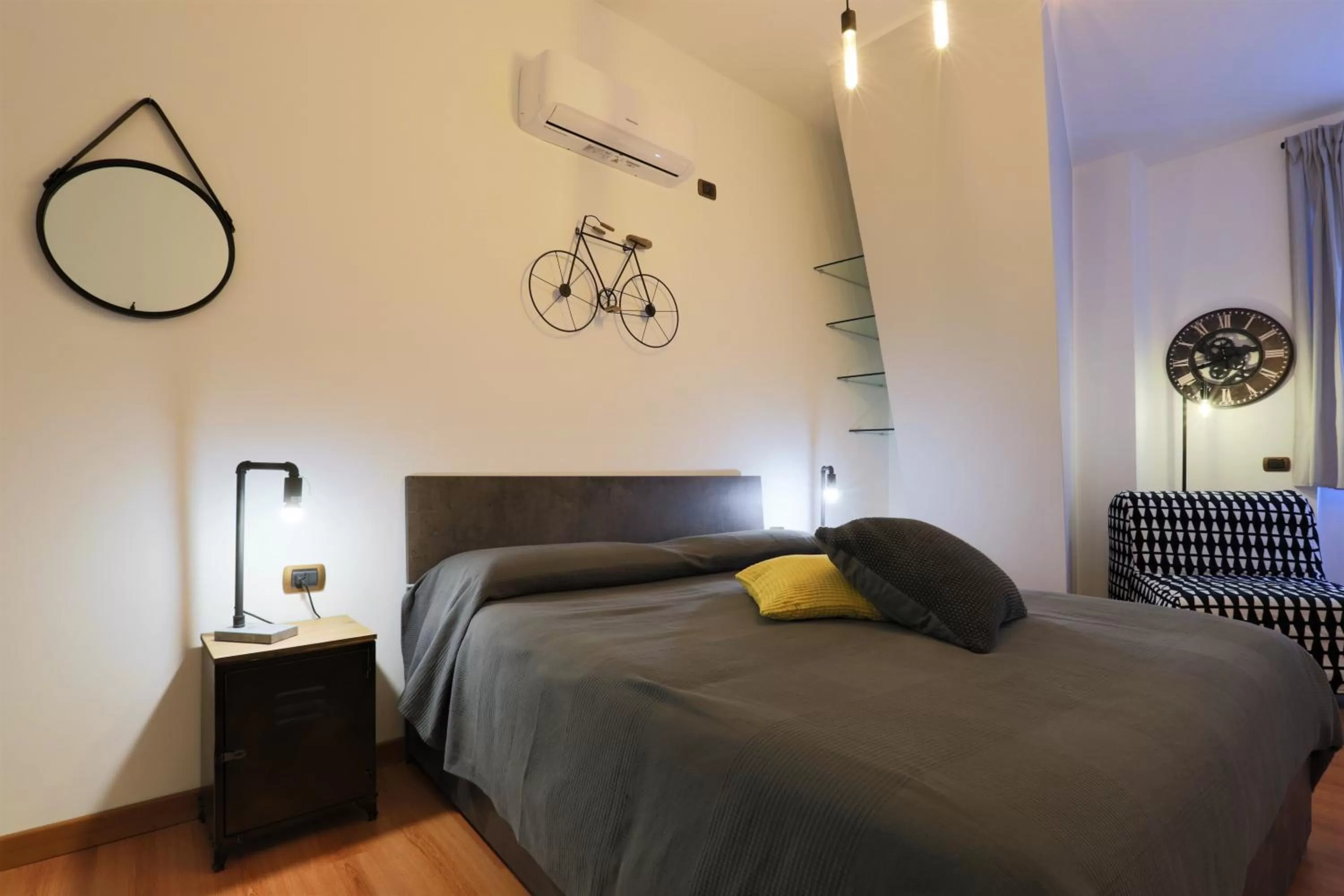 Bed in Napoli Vesuvio Apartments by Dimorra