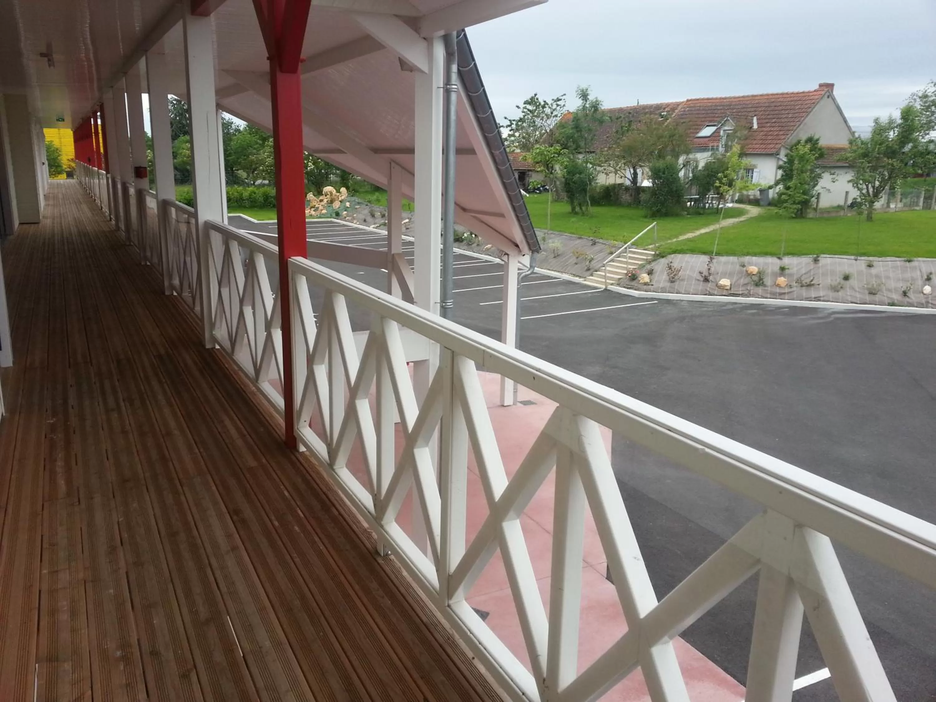 Garden view in Fasthotel Montmarault