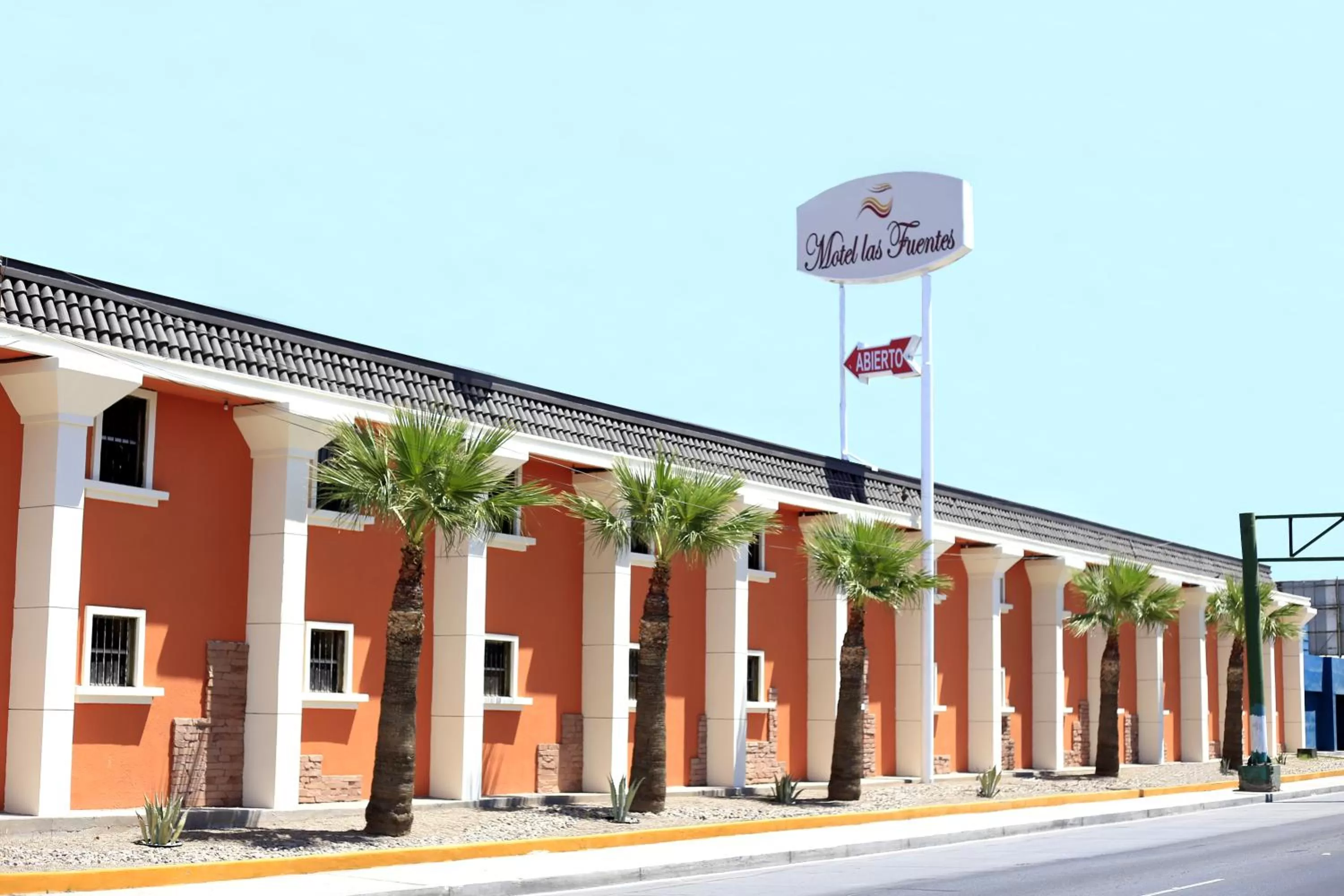 Property building in Motel Las Fuentes