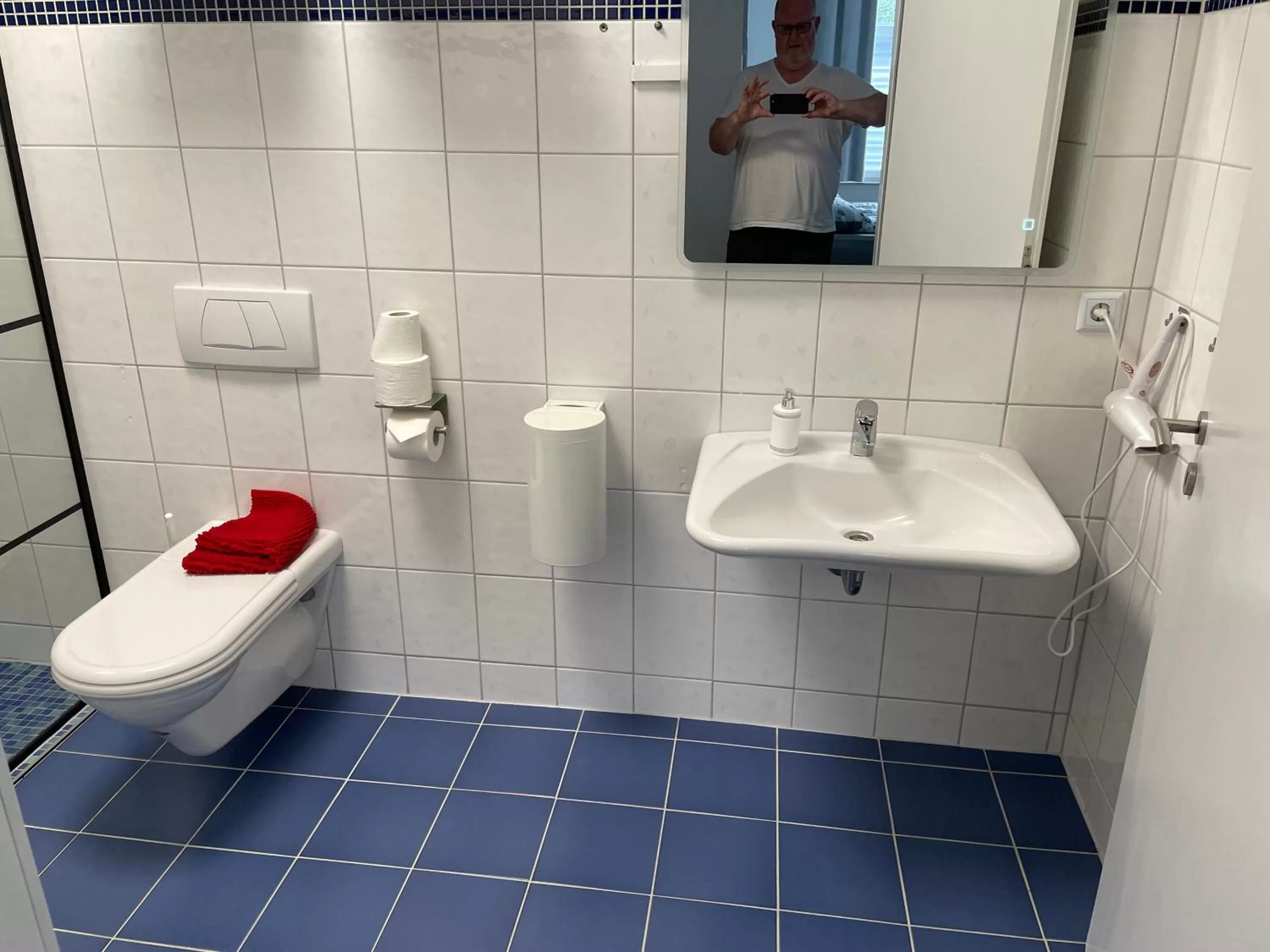 Bathroom in Pension Deichgraf