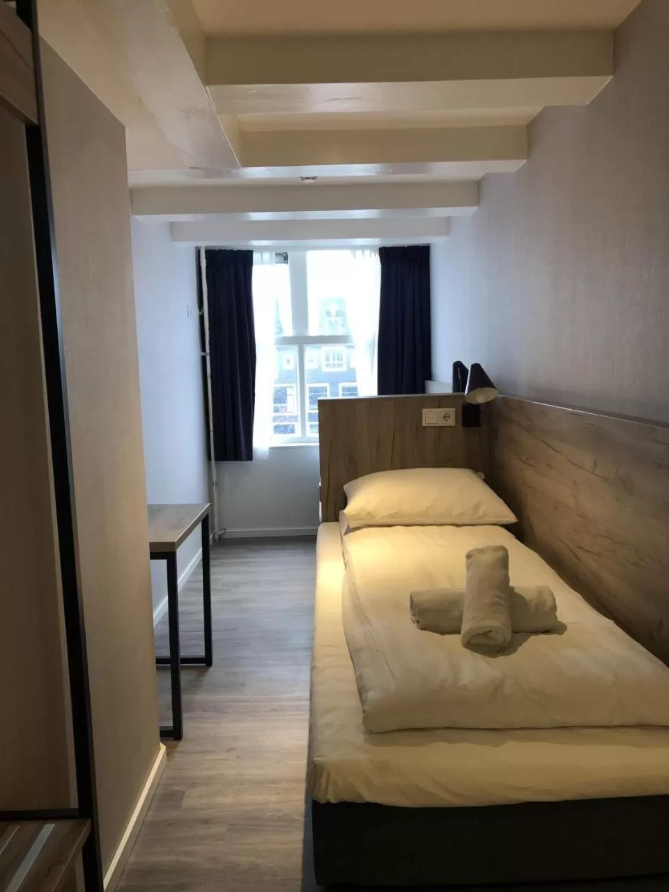 Bed in Facade Hotel Amsterdam