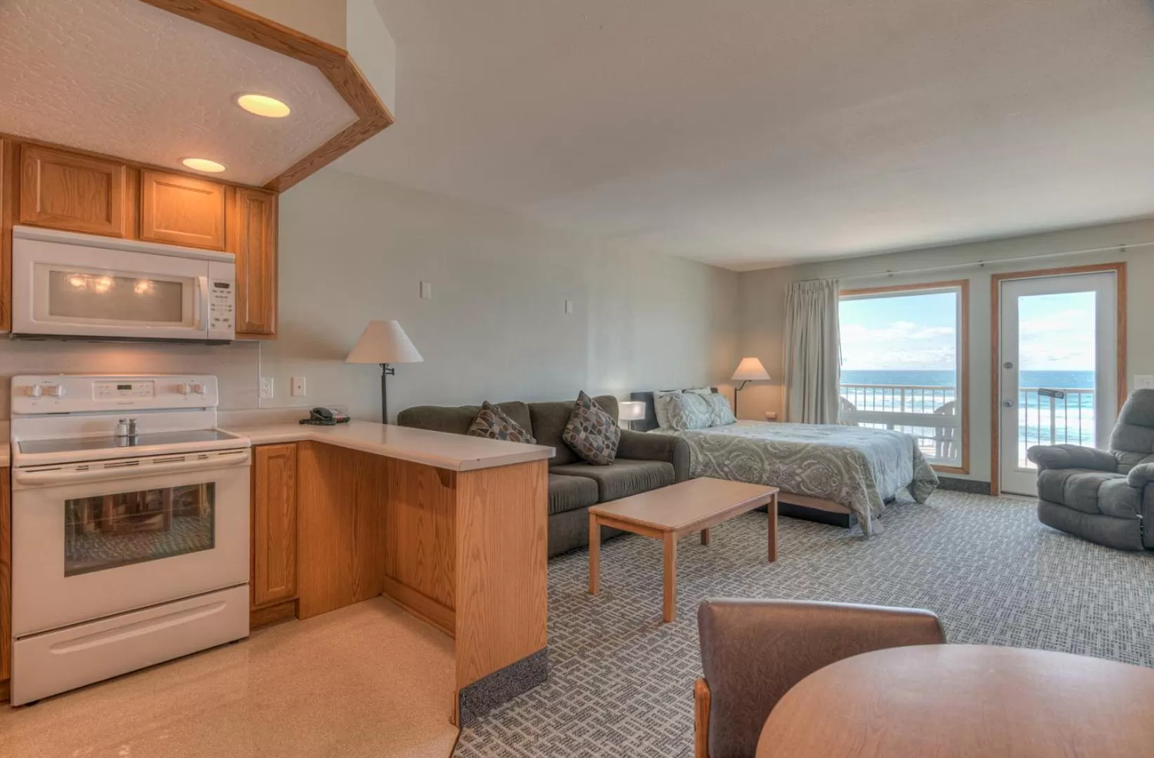 Bed, Kitchen/Kitchenette in D Sands Rentals