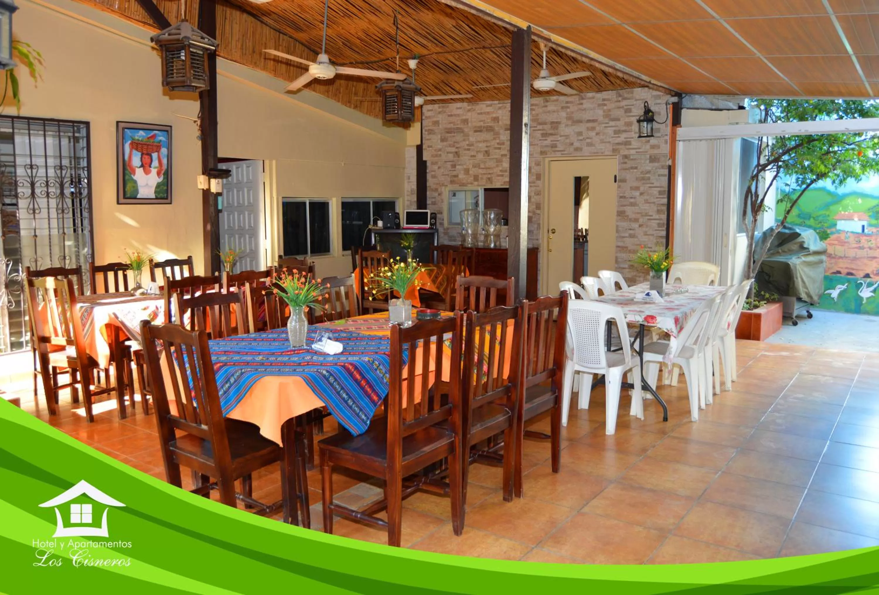 Restaurant/places to eat in Hotel y Apartments Los Cisneros