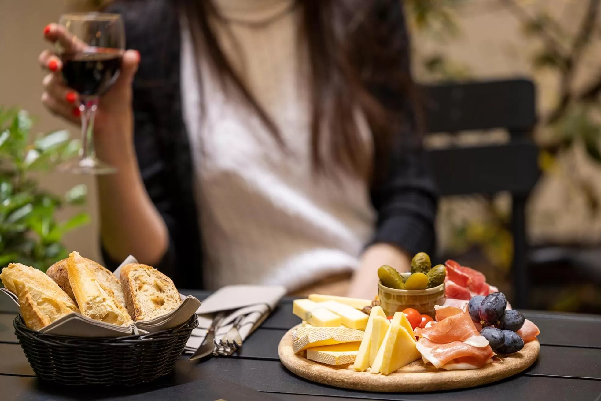 Restaurant/places to eat in Hôtel Esté