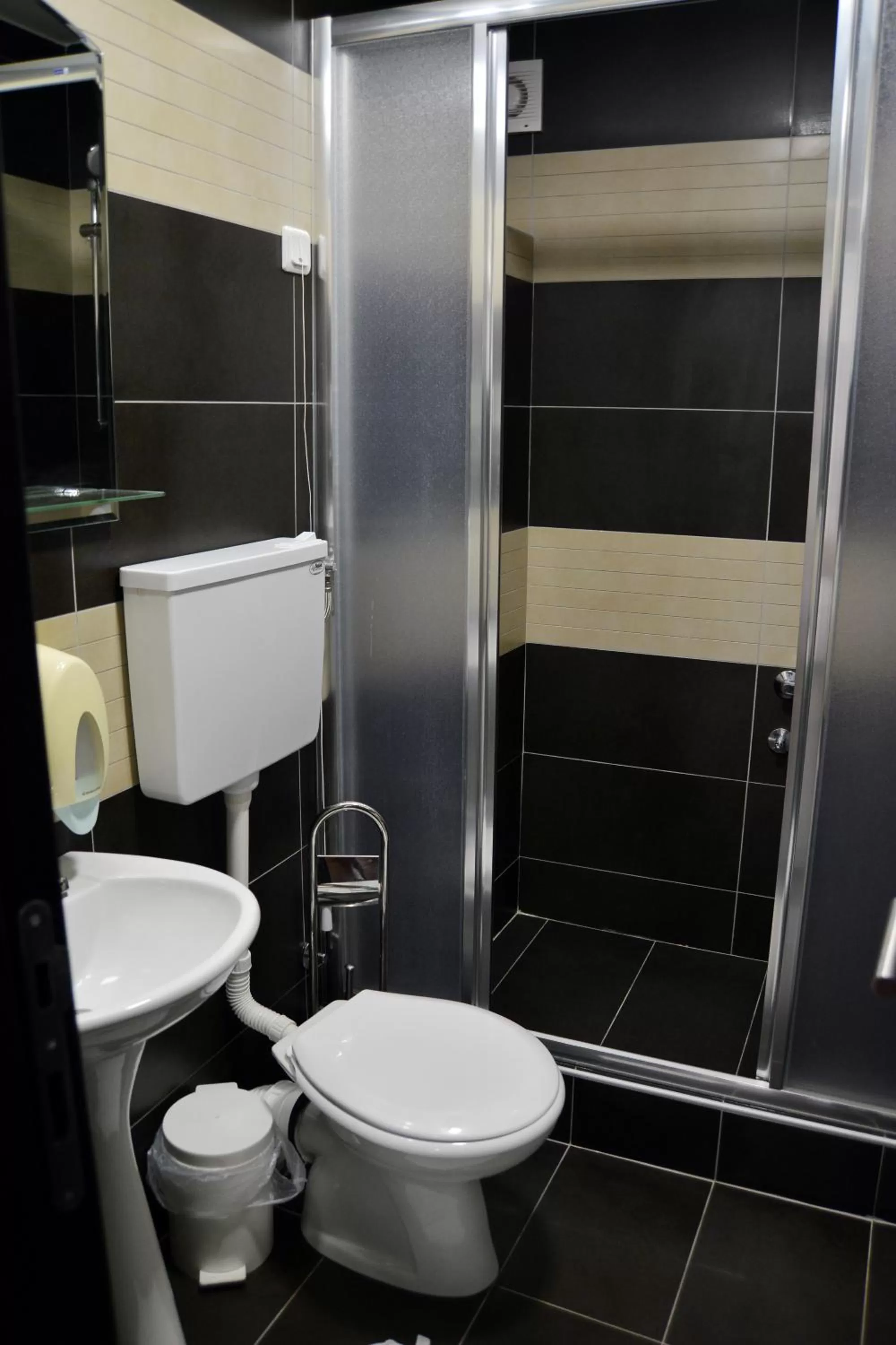 Bathroom in Hotel Golf