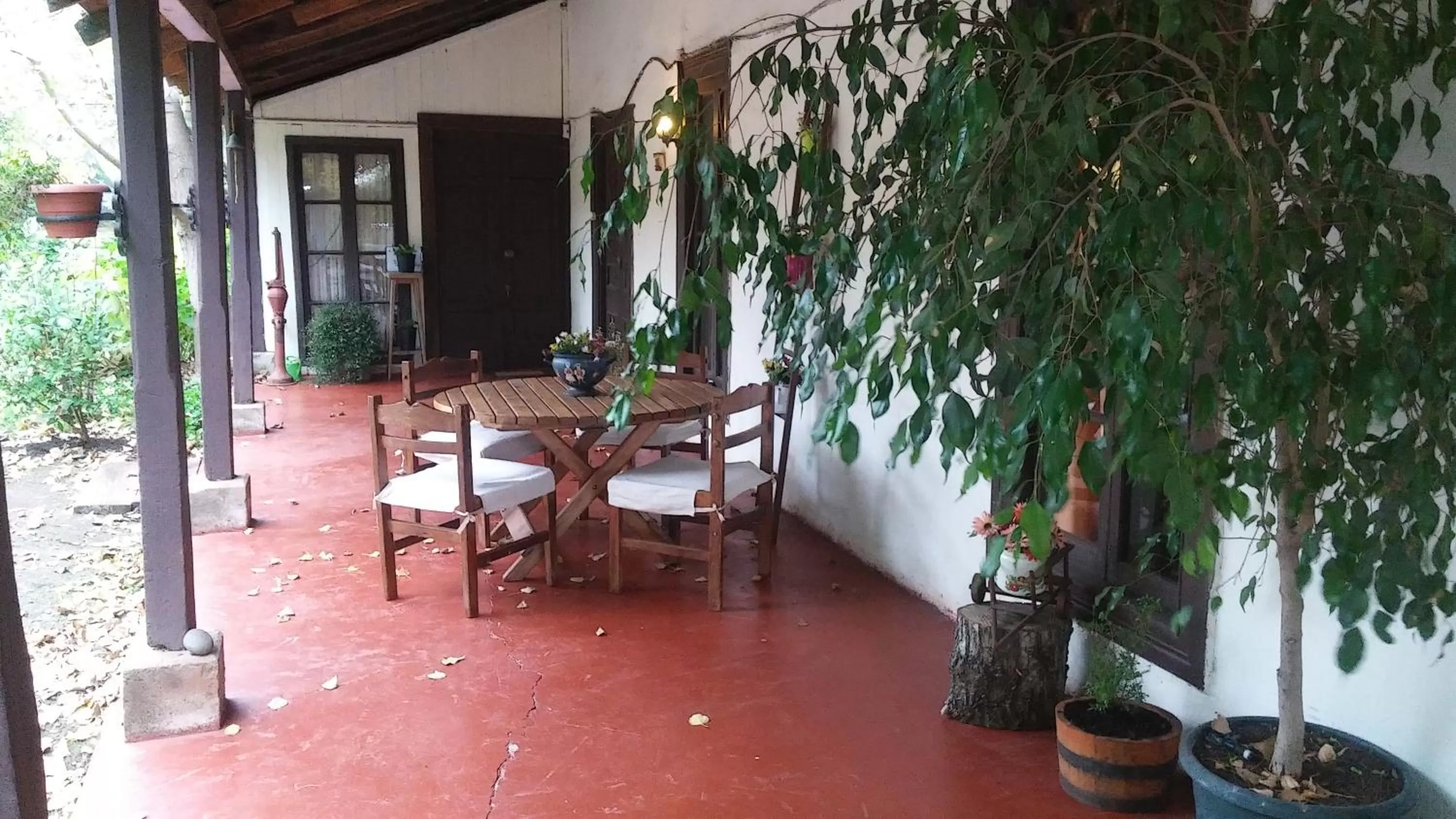 Facade/entrance in La Casa de Adobe Natural y Más