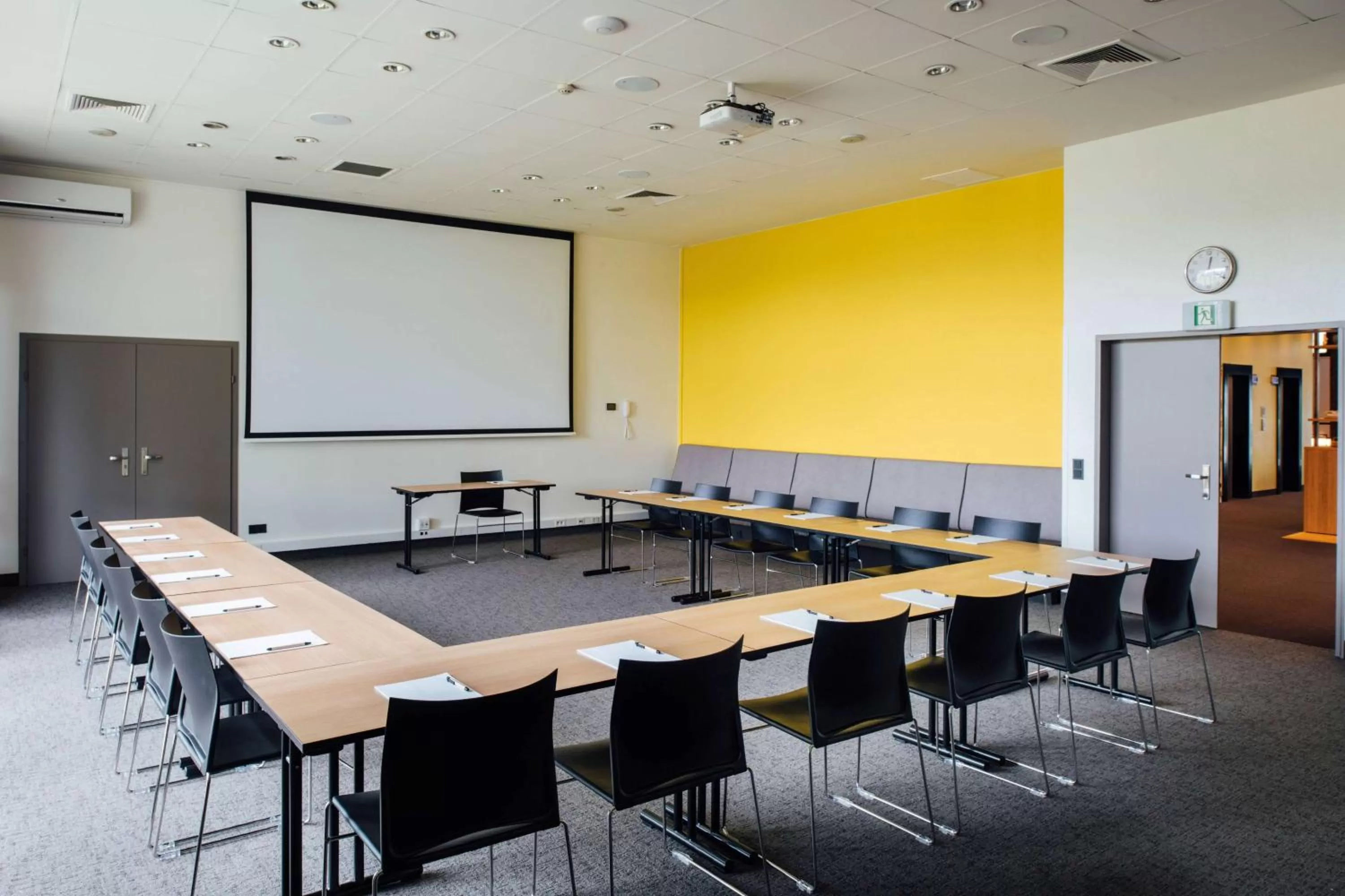 Meeting/conference room in Vienna House Easy by Wyndham Cracow