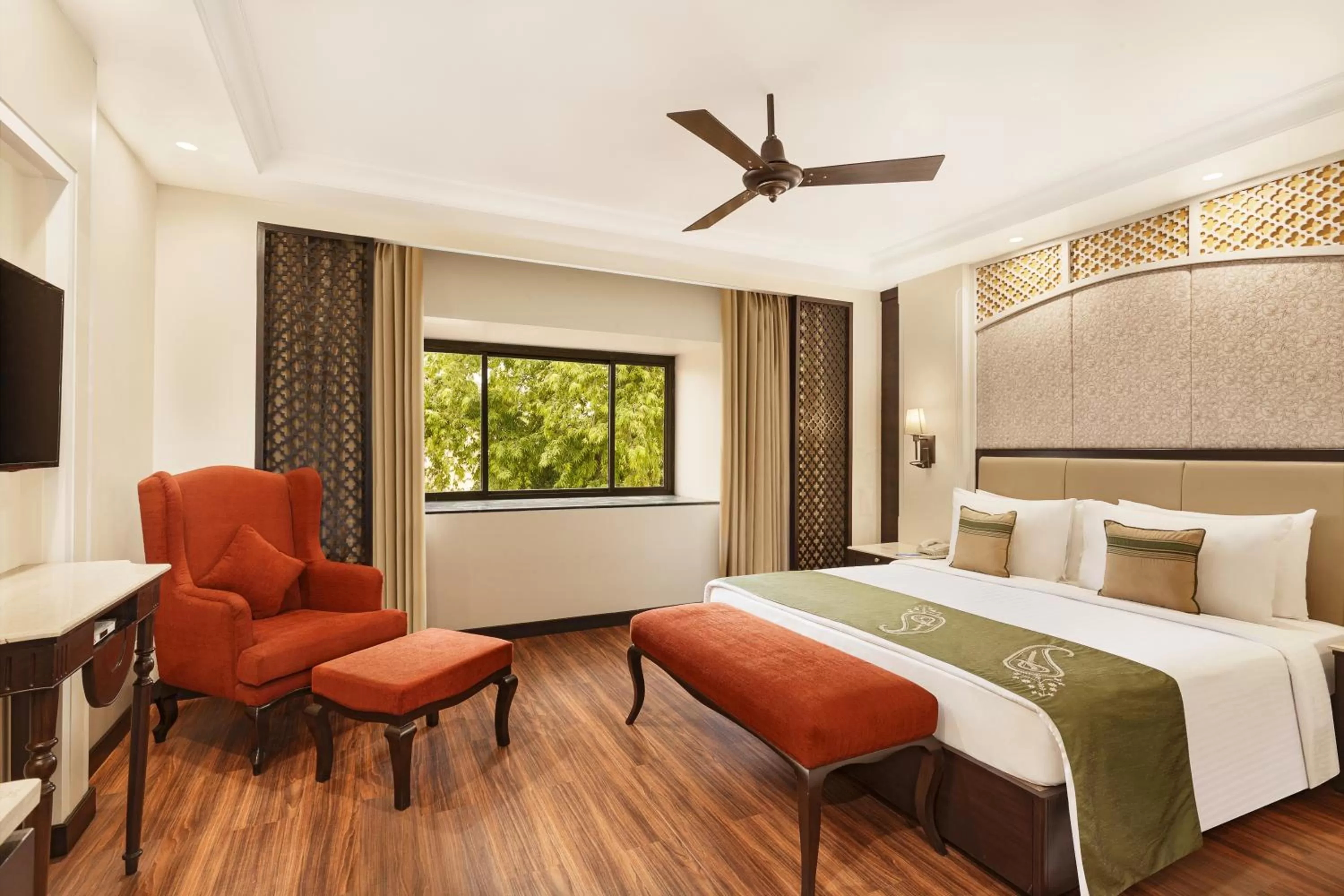Bedroom, Bed in La Place Sarovar Portico