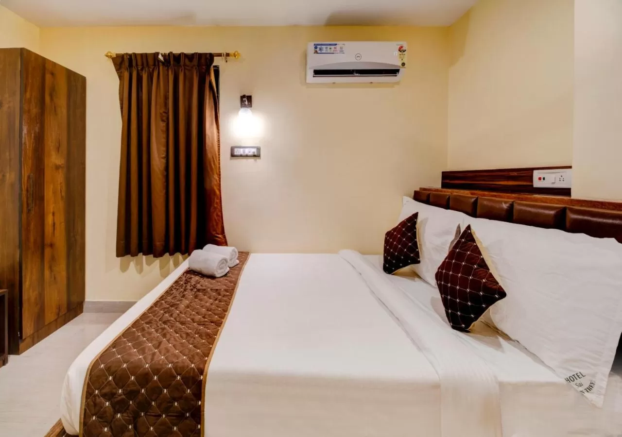 Photo of the whole room, Bed in Hotel Sai Rain Tree