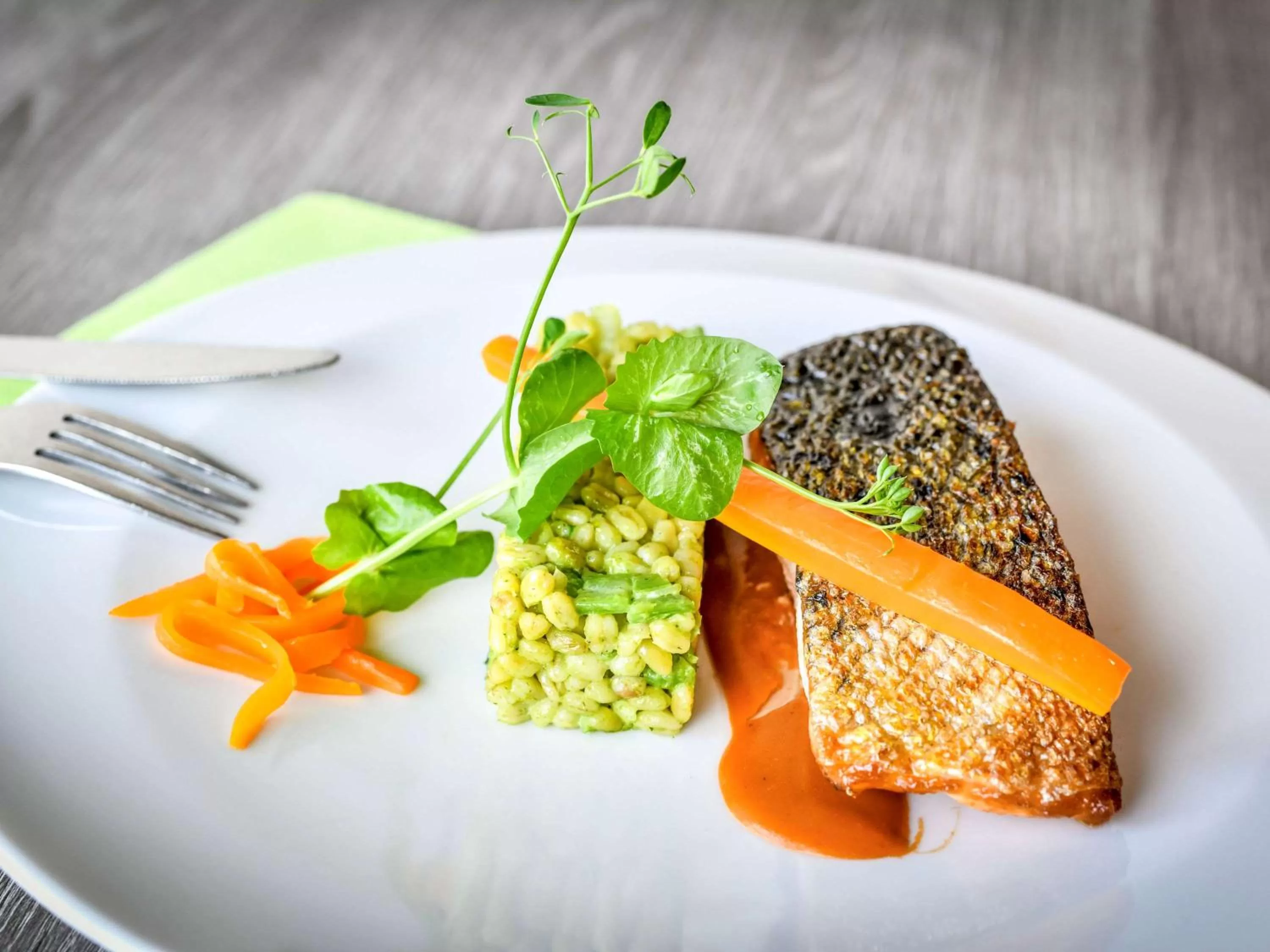 Restaurant/places to eat in ibis styles La Rochelle Thalasso Chatelaillon