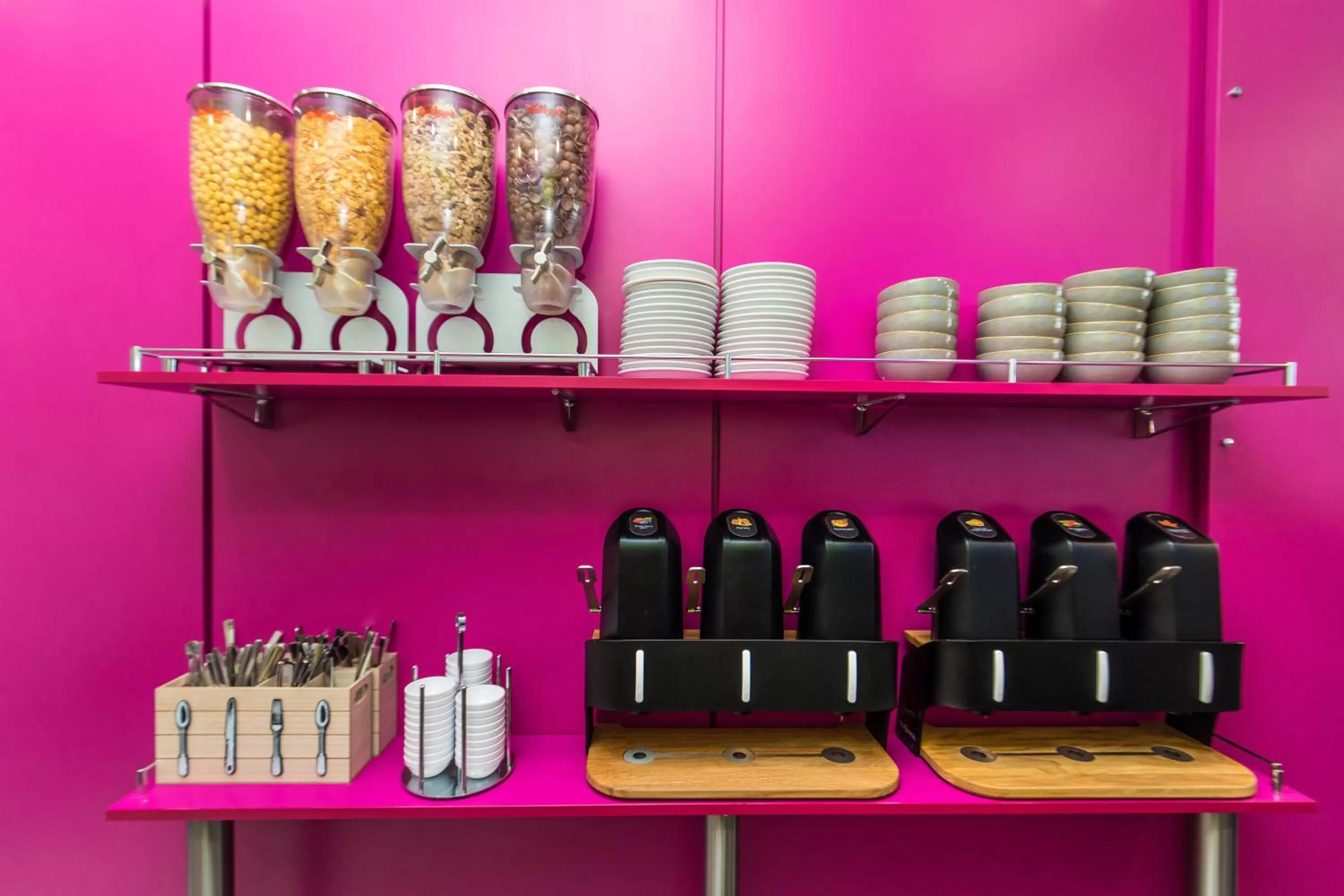 Breakfast in HOTEL DE PARIS MONTPARNASSE