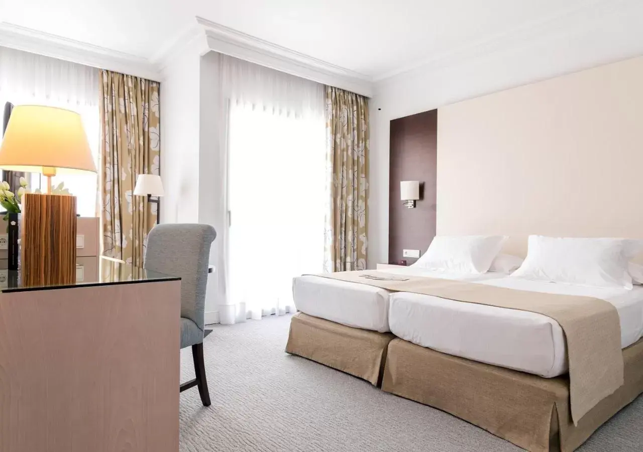 Deluxe Double Room with partial Sea/Hill View - for Single Use in GPRO Valparaiso Palace & Spa Deluxe Double Room with partial Sea/Hill View - for Single Use in GPRO Valparaiso Palace & Spa