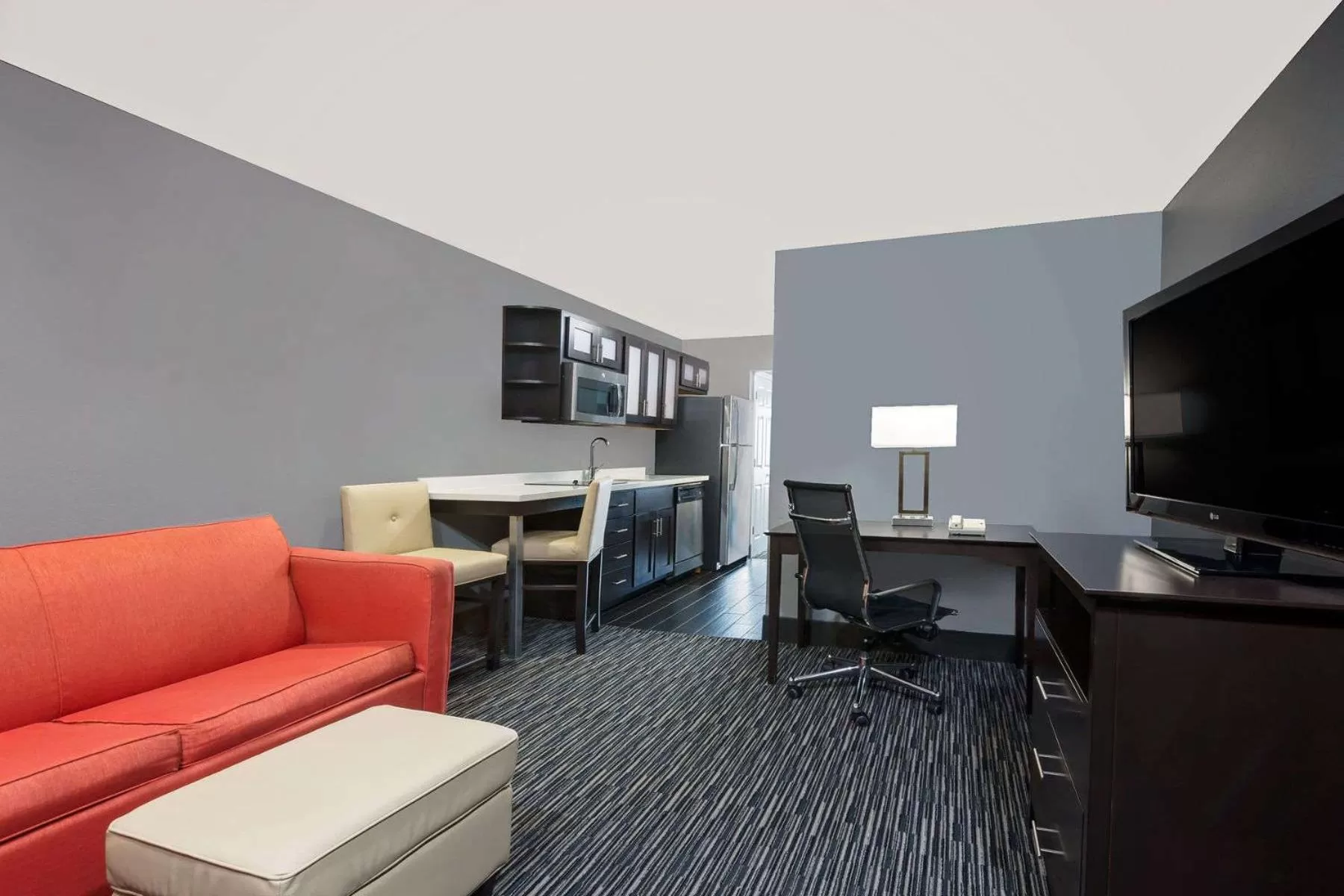 TV and multimedia in Hawthorn Extended Stay by Wyndham Columbus West