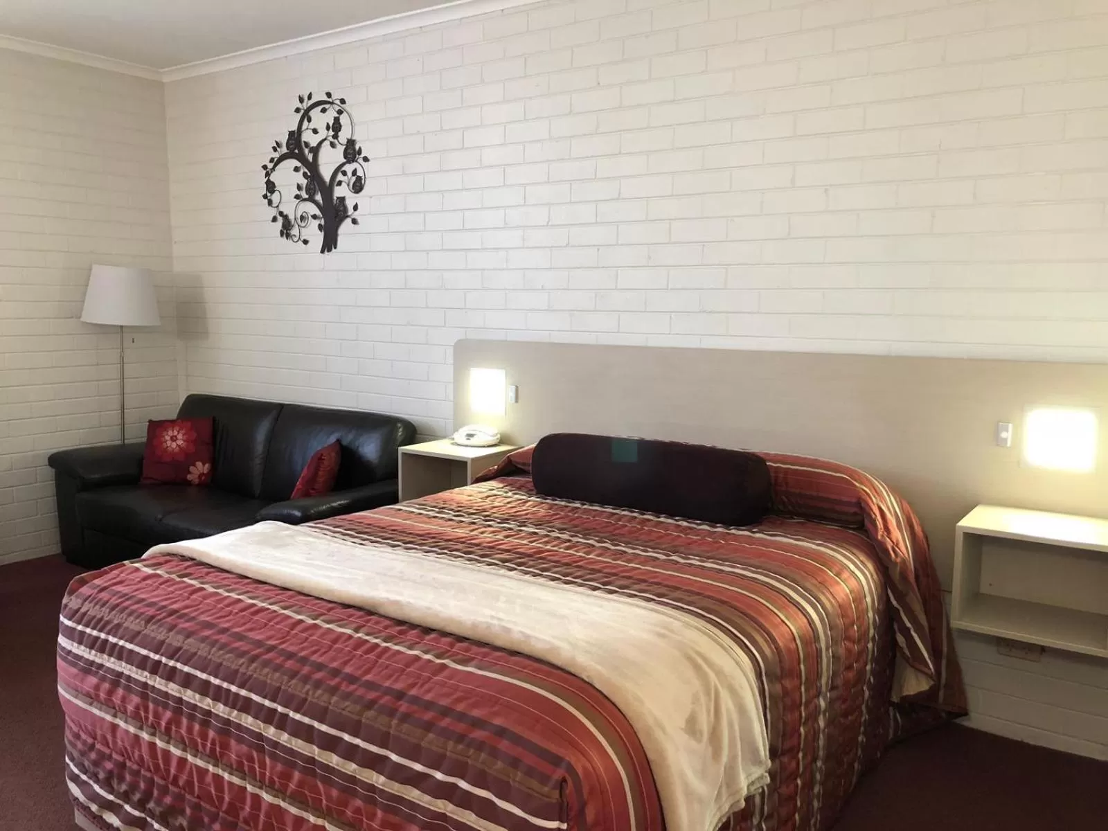 Bed in Goulburn Motor Inn