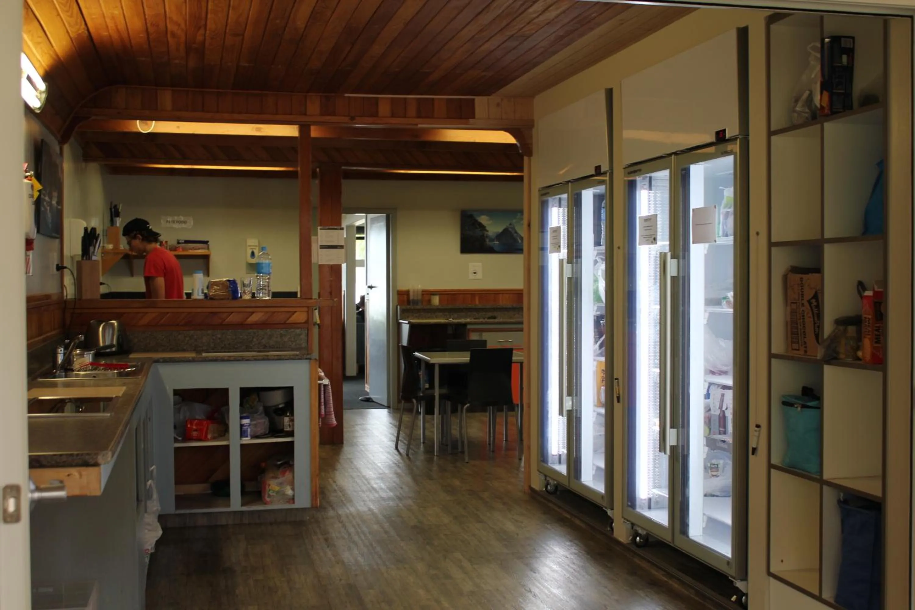 Communal kitchen in Te Anau Lakefront Backpackers