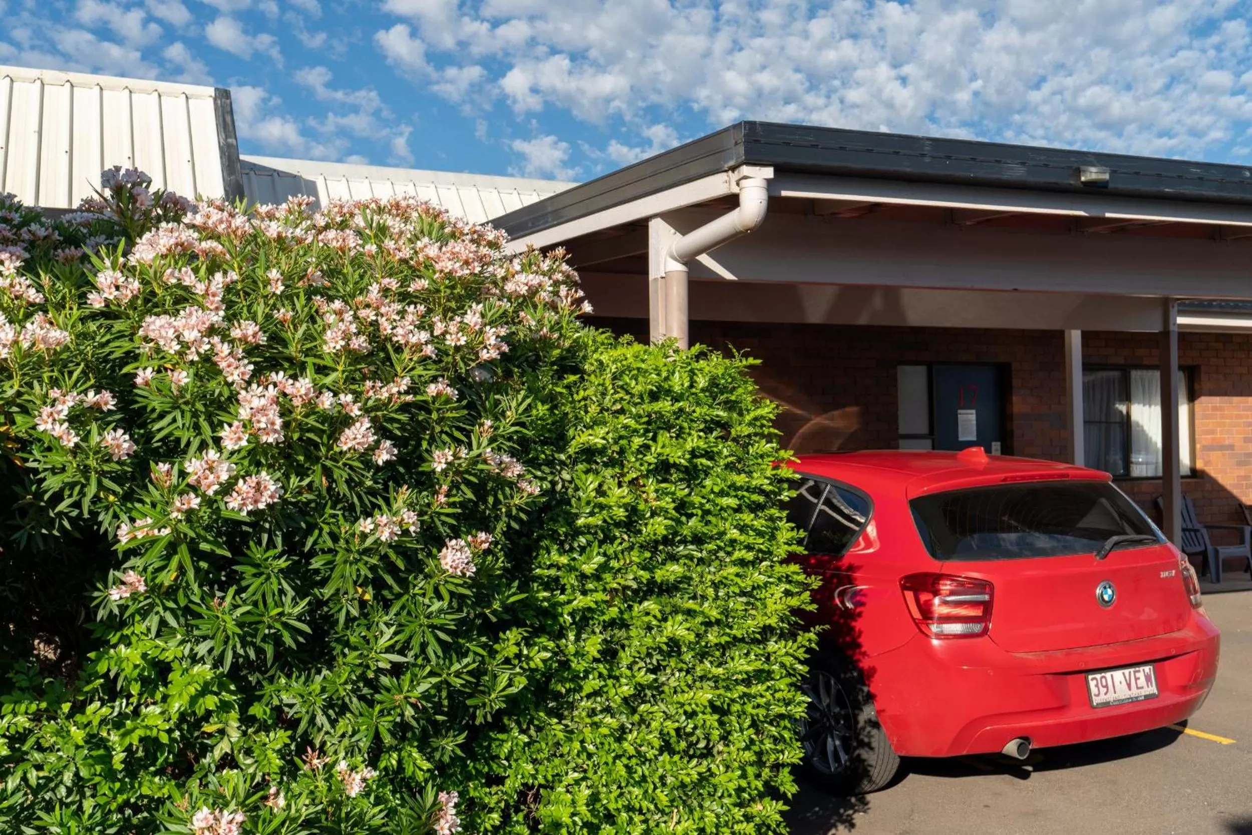 Country Pathfinder Motor Inn