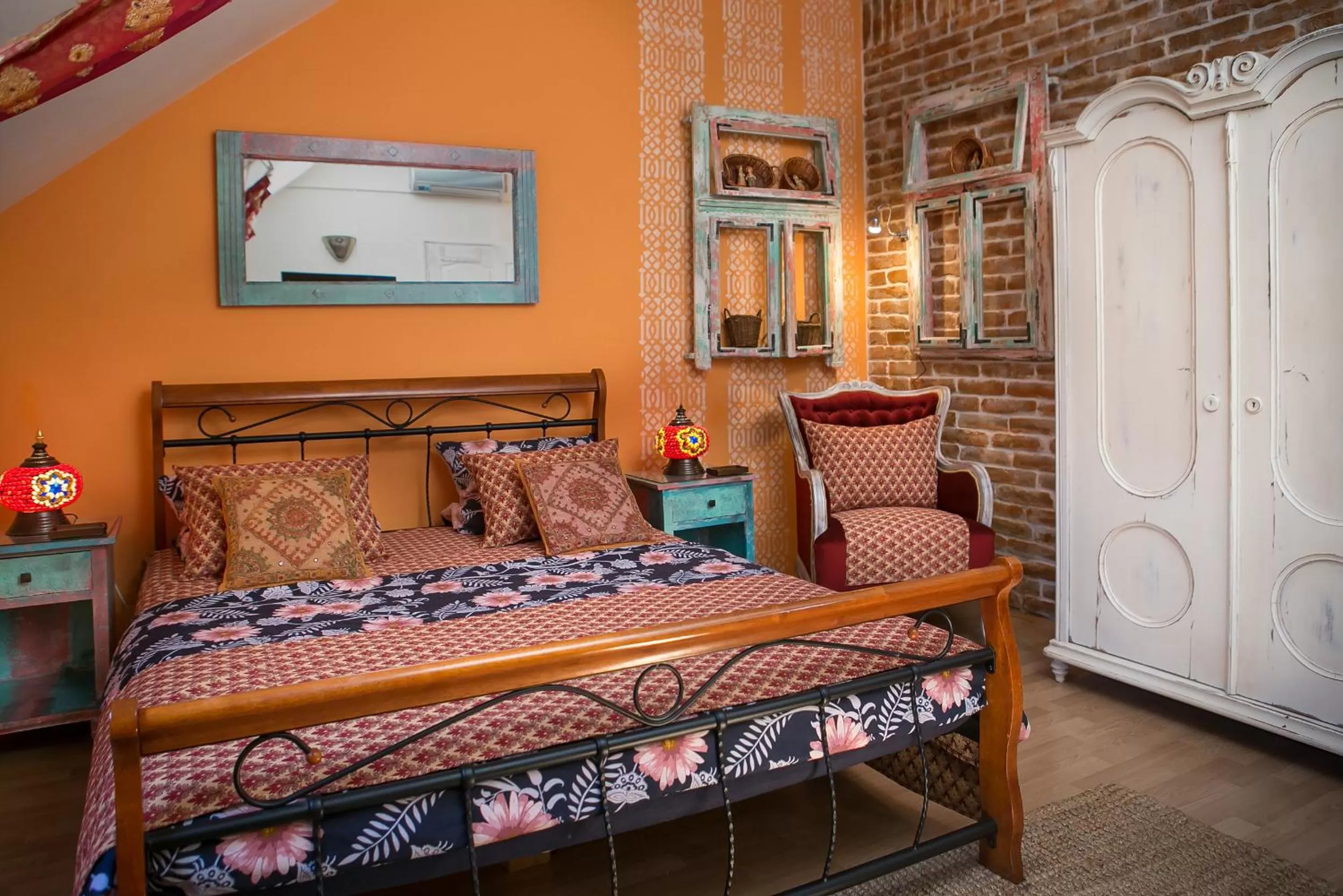 Bed in Green Park Villa