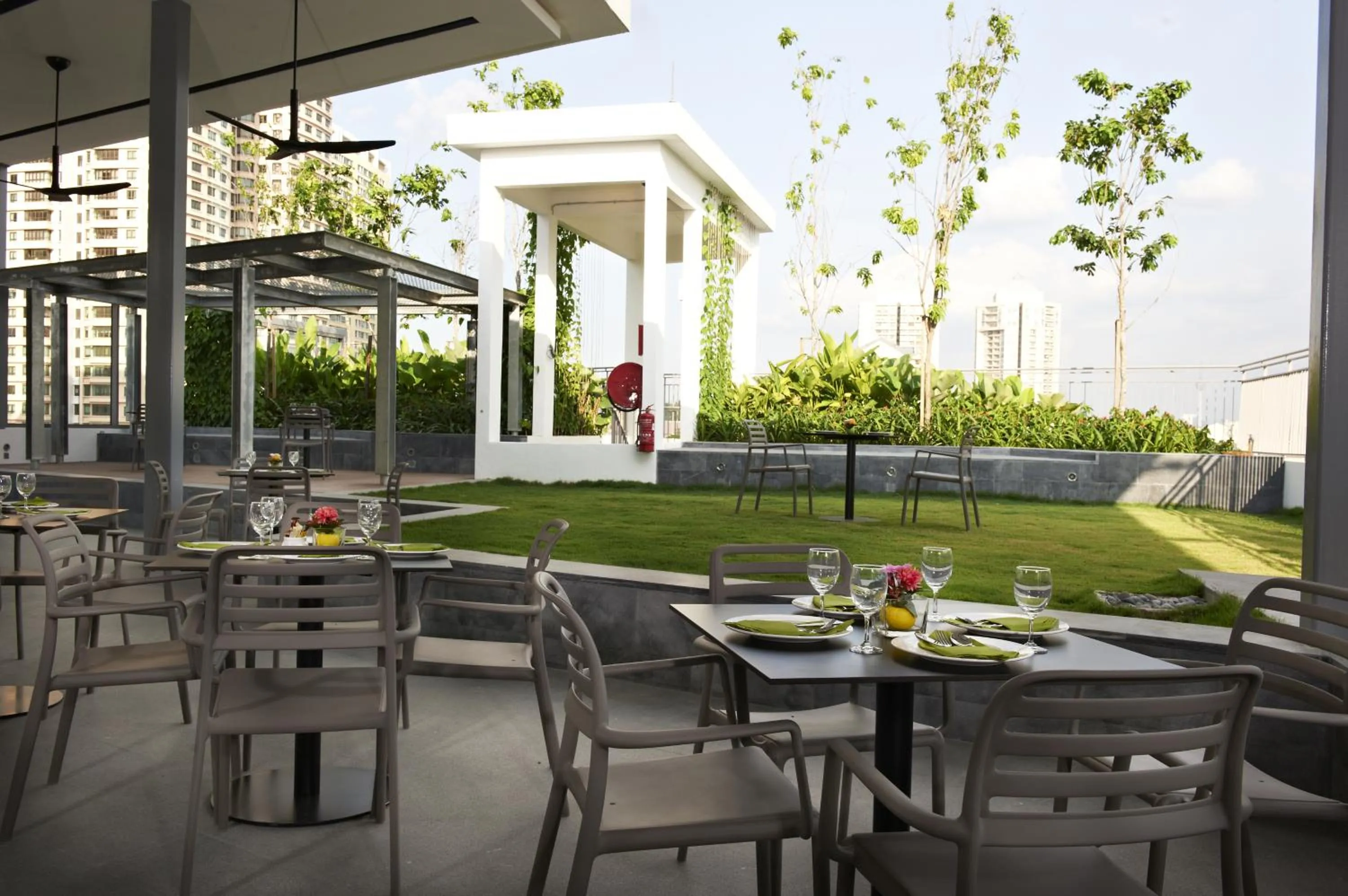 Restaurant/places to eat in The Signature Hotel & Serviced Suites Kuala Lumpur