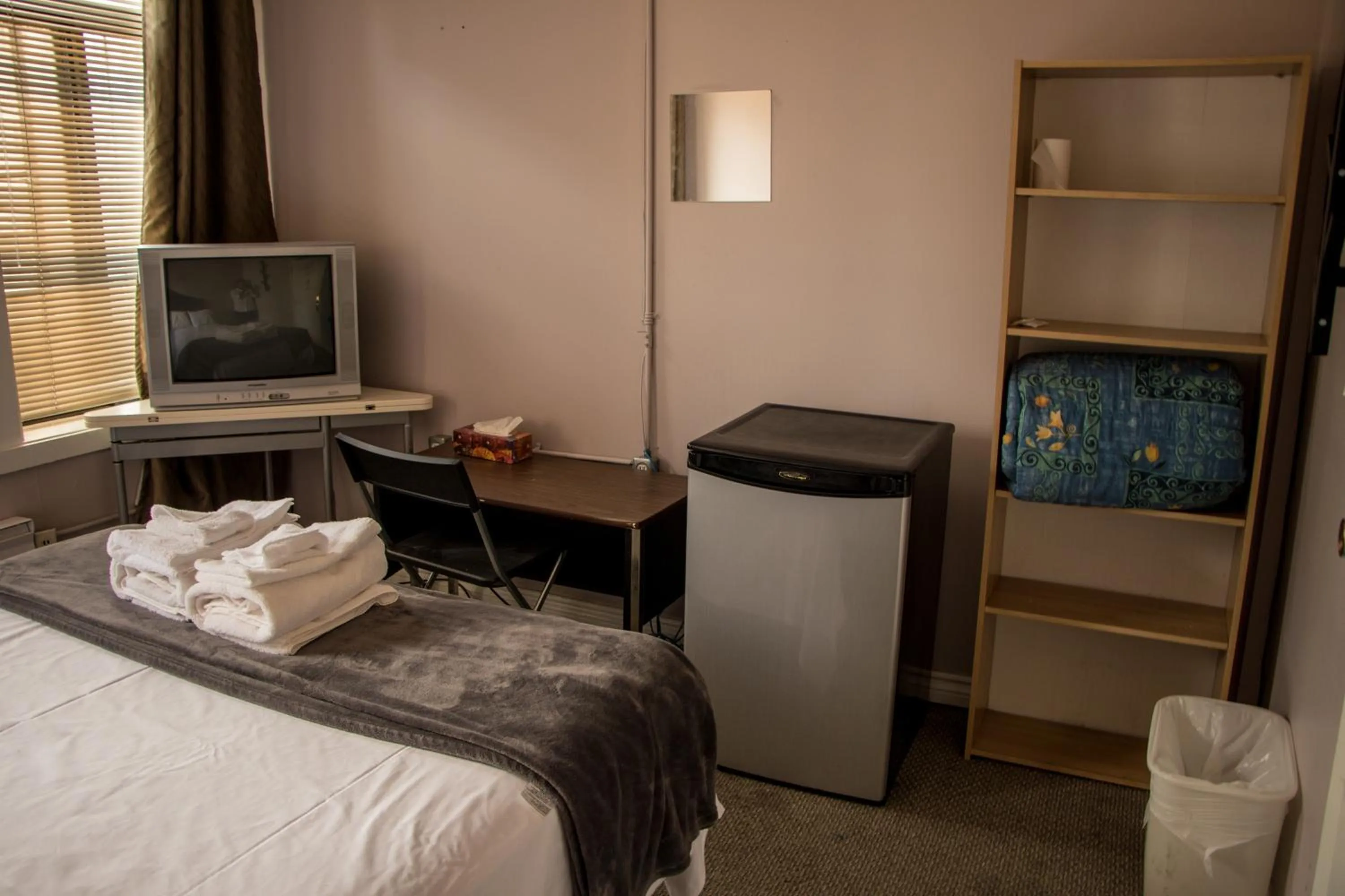 Bedroom, Bed in Saint Lawrence Residences and Suites