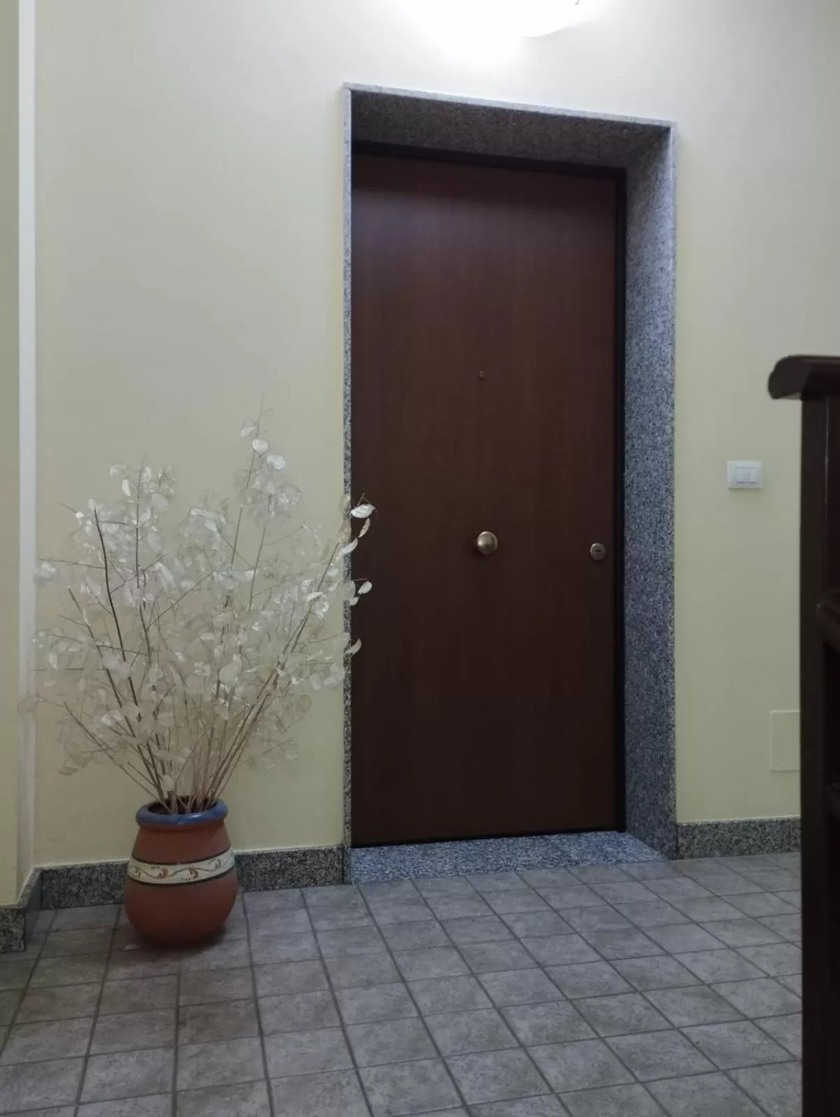 Facade/entrance in Ferula loft