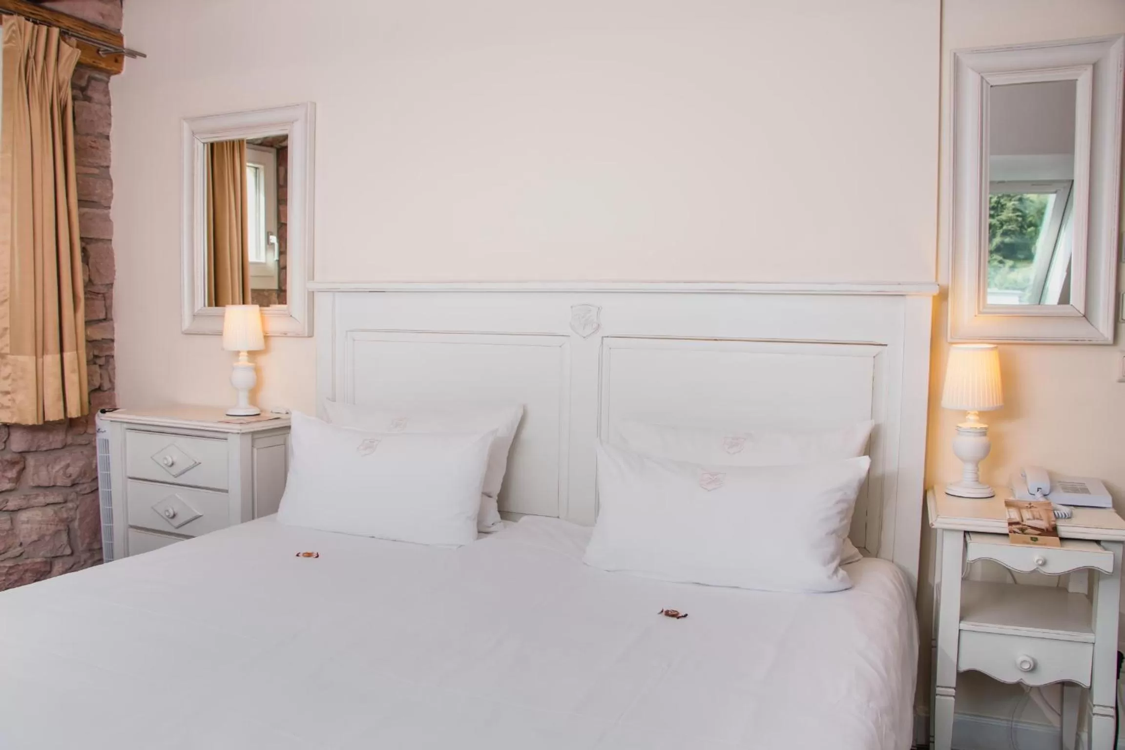 Photo of the whole room, Bed in Hotel Villa Marstall