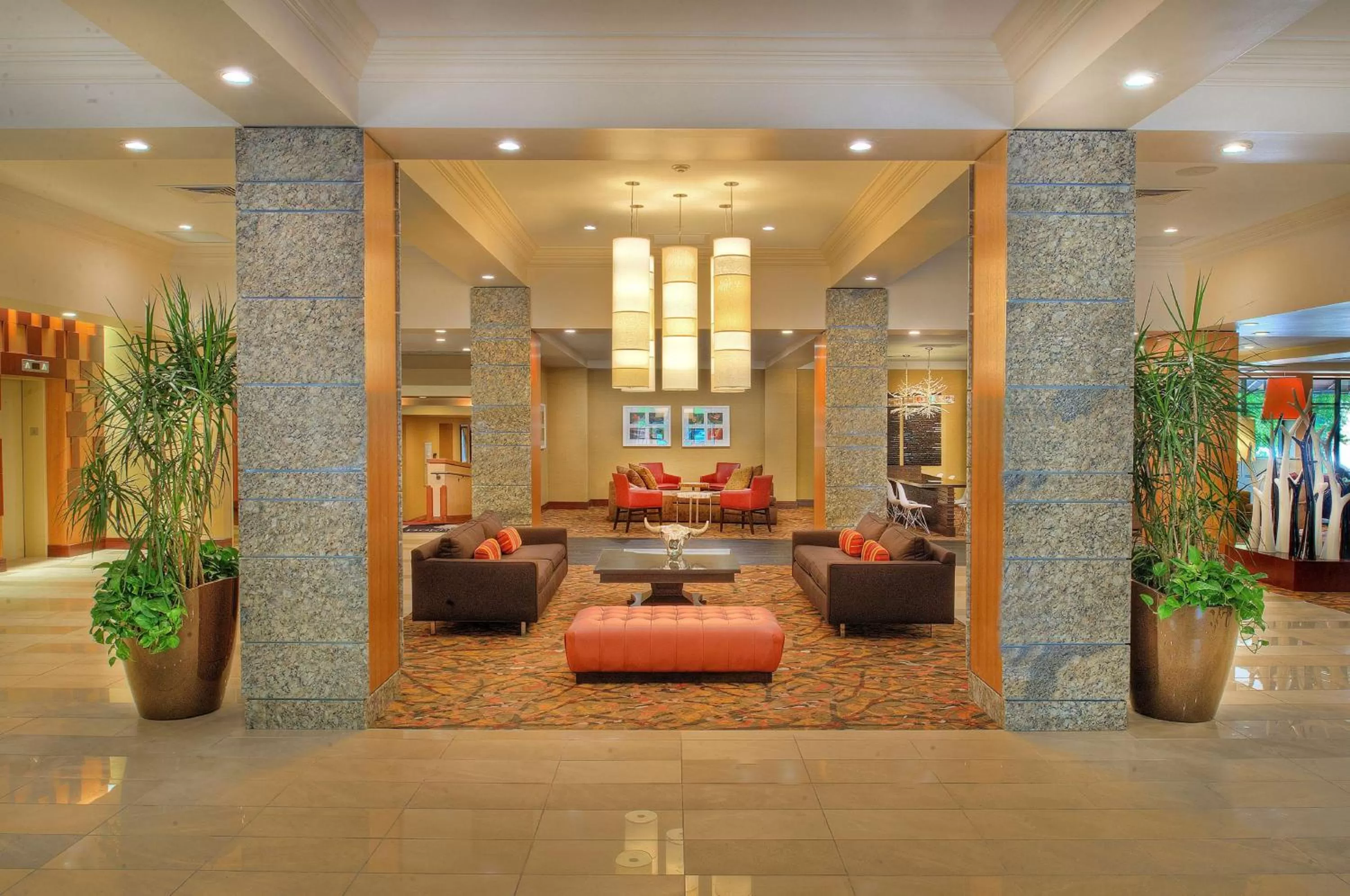 Lobby or reception in DoubleTree by Hilton Hotel St. Louis - Chesterfield