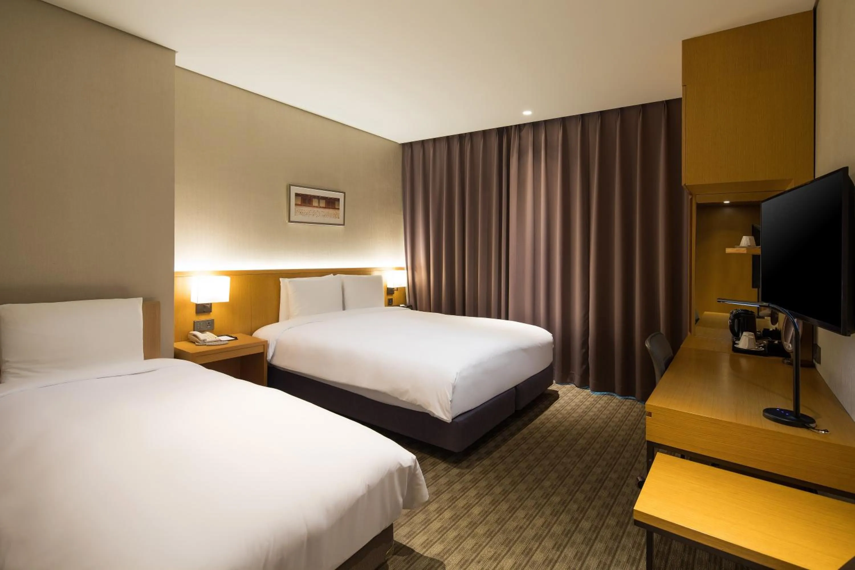 Decorative detail, Bed in Sotetsu Hotels The Splaisir Seoul Dongdaemun