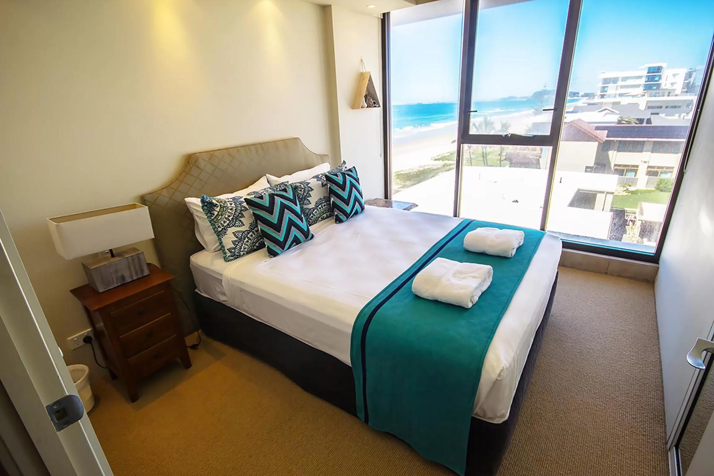 Bedroom, Bed in Albatross North Apartments