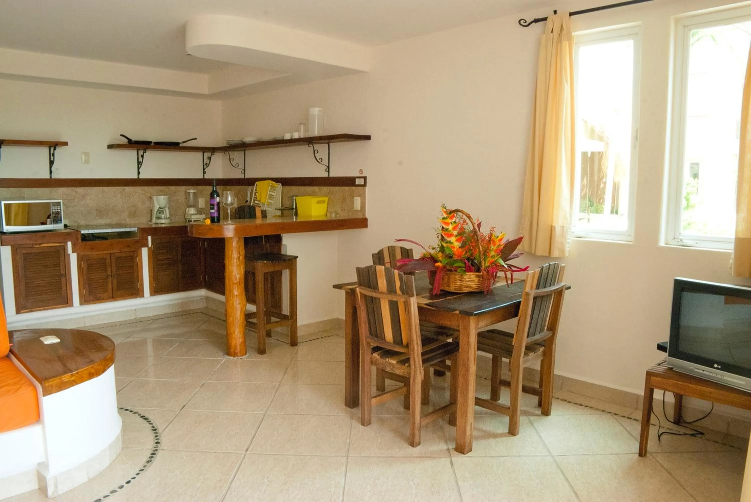 Kitchen or kitchenette in Villas Bakalar
