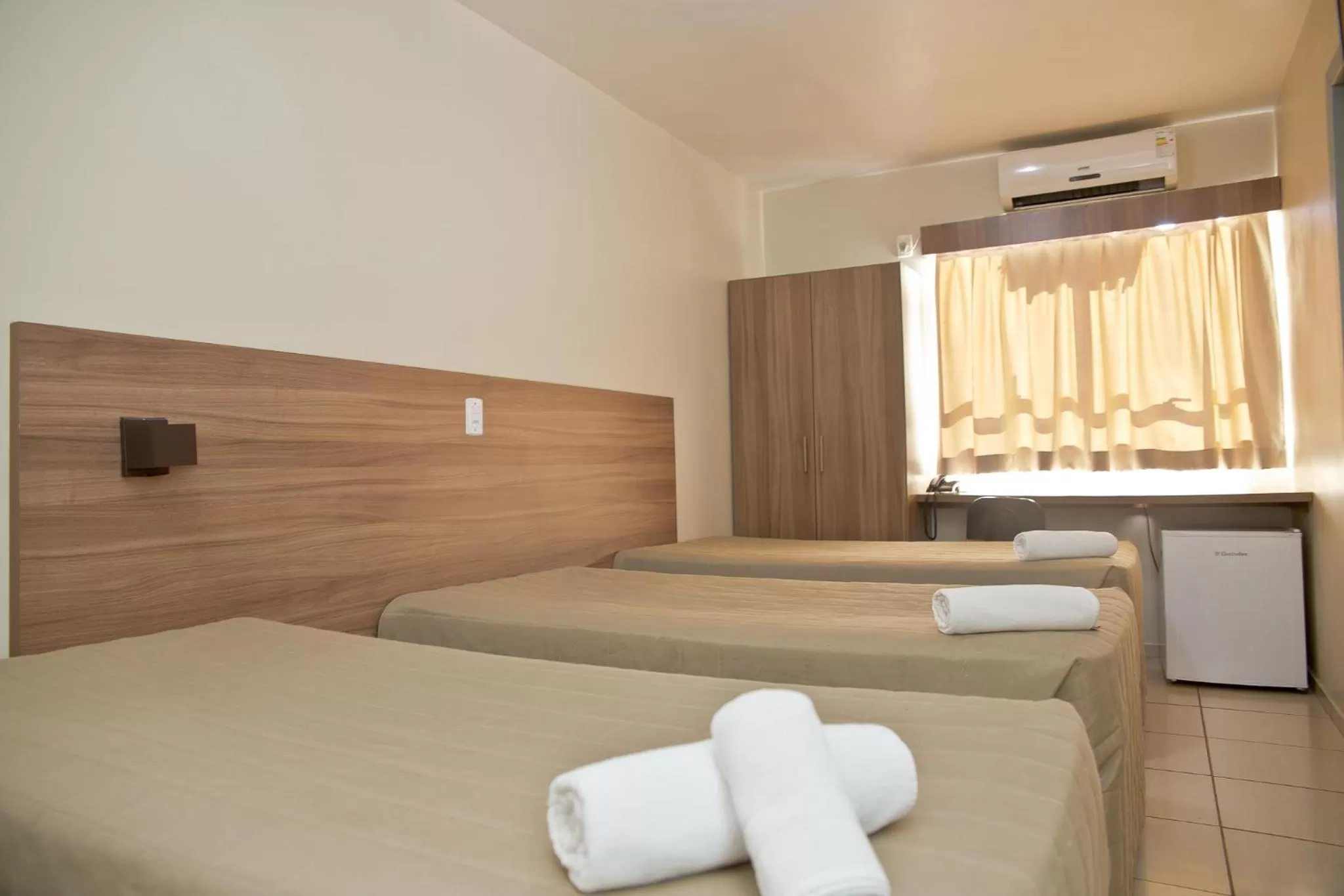 Photo of the whole room, Bed in Vallér Montanha Hotel