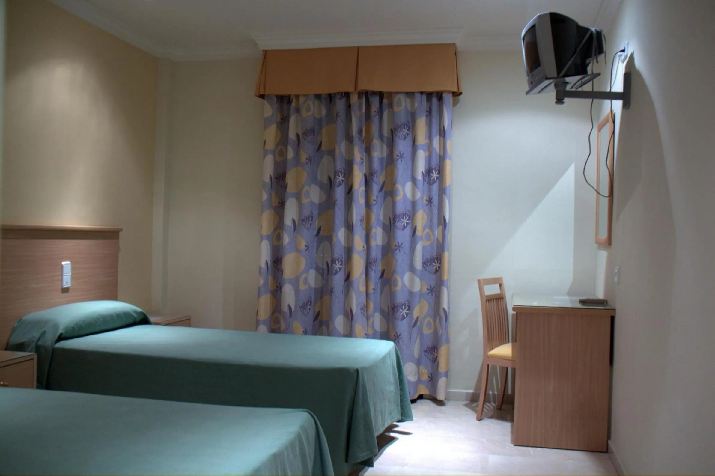 Photo of the whole room, Bed in Hotel los Girasoles