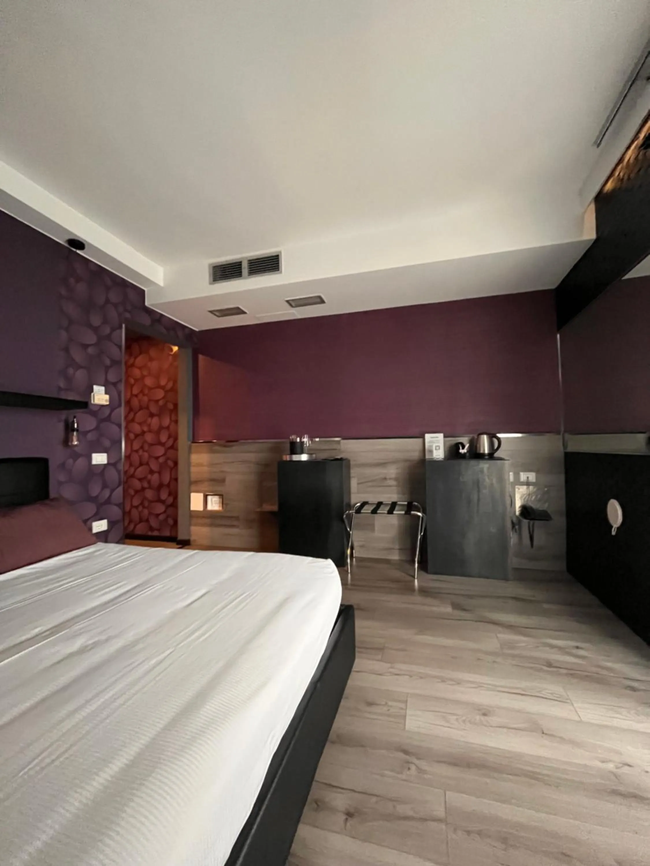 Bedroom, Bed in Hotel Isola Verde