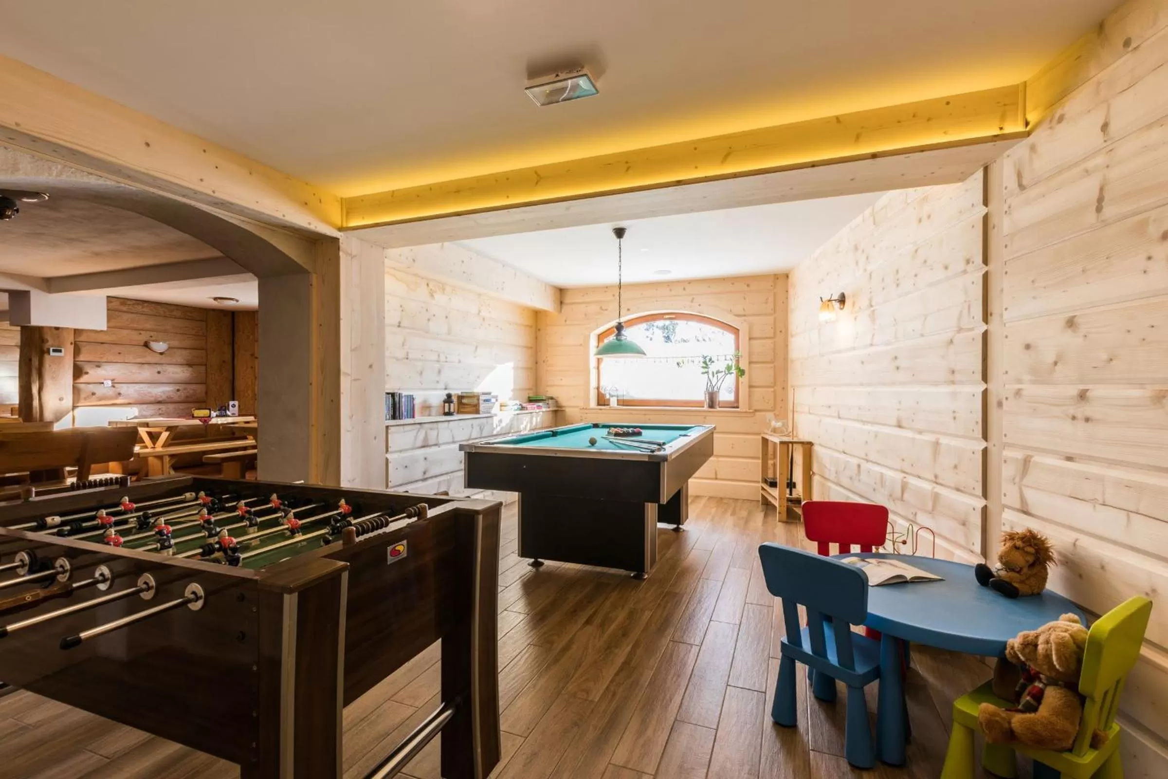 Billiard in Willa Baciarka-basen, sauny i jacuzzi