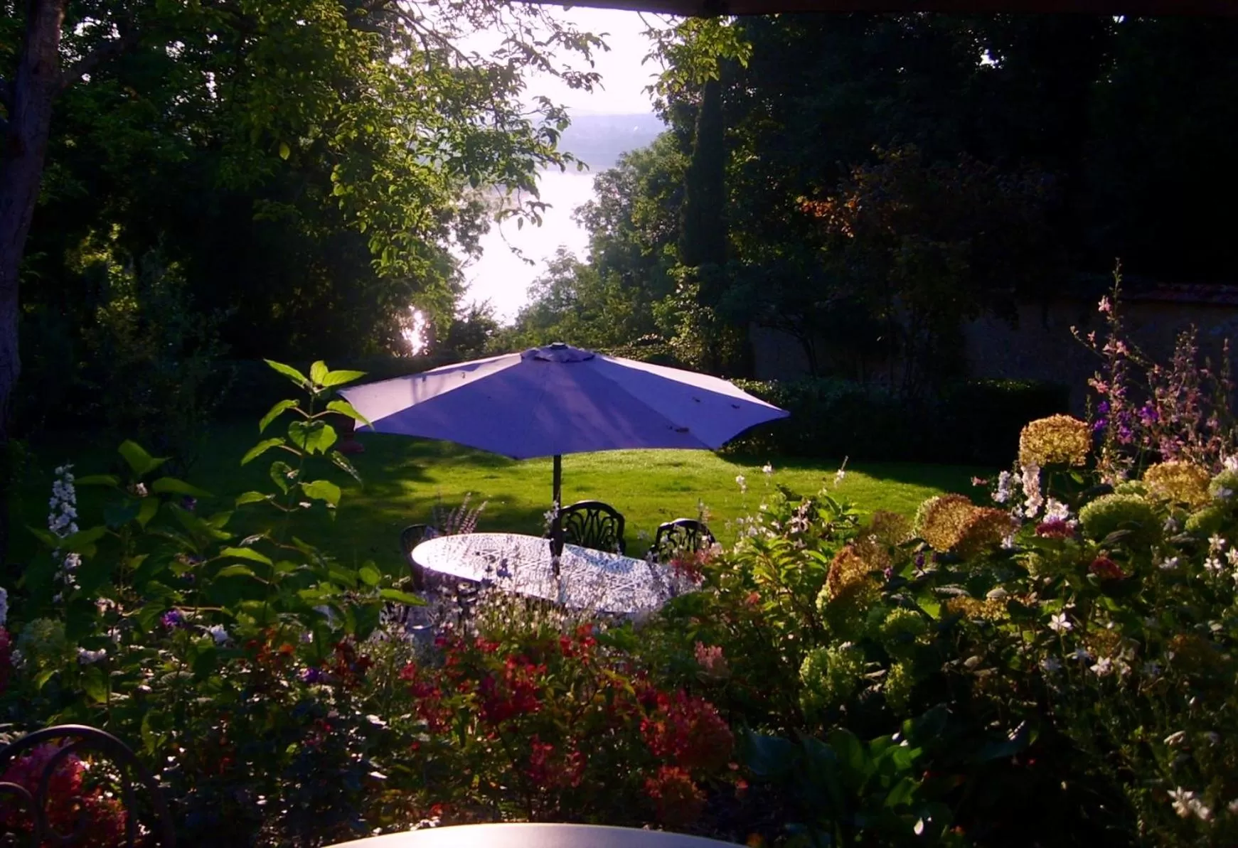 Garden view in Toute Une Histoire près de Fontainebleau