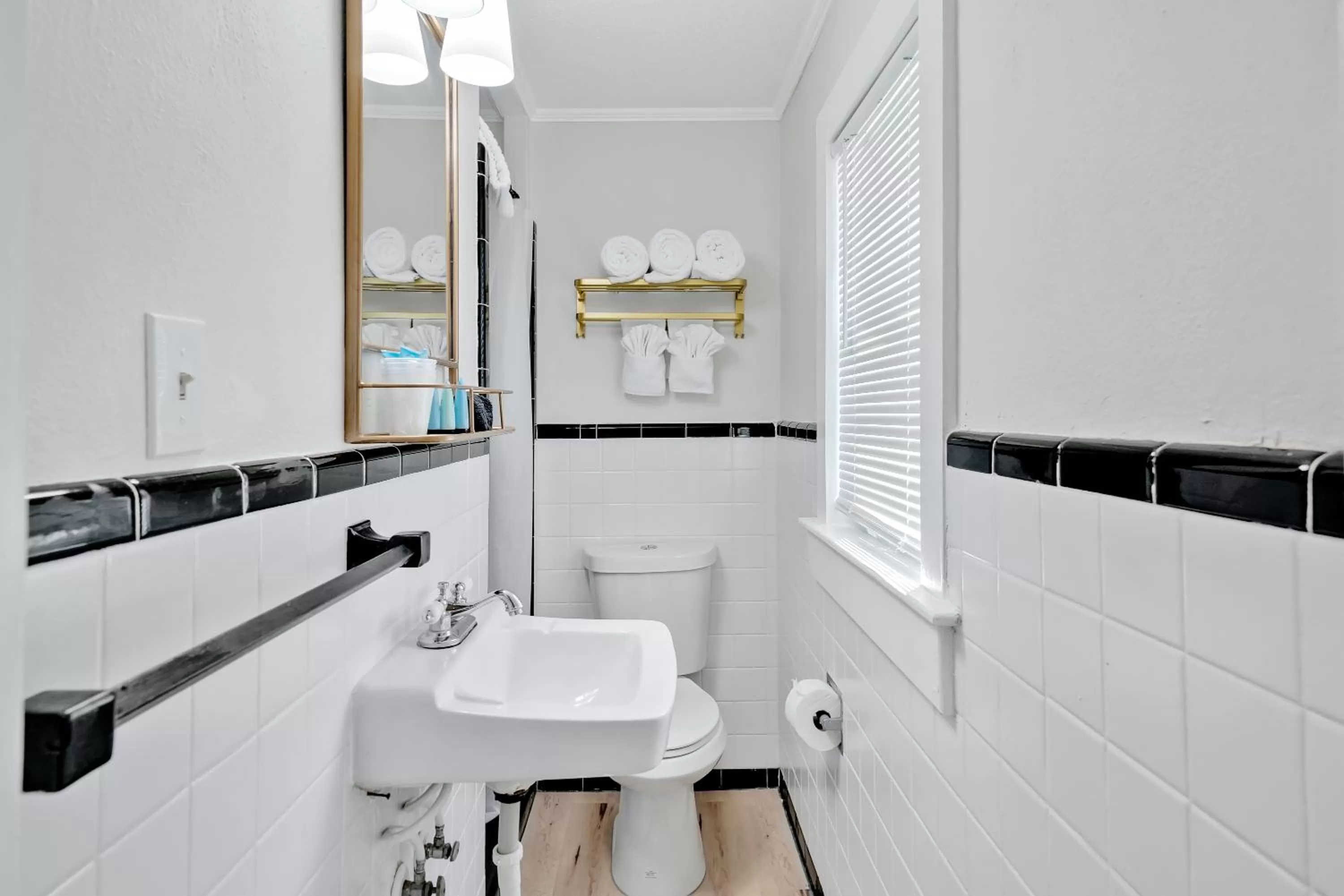 Toilet in The Starlite Inn