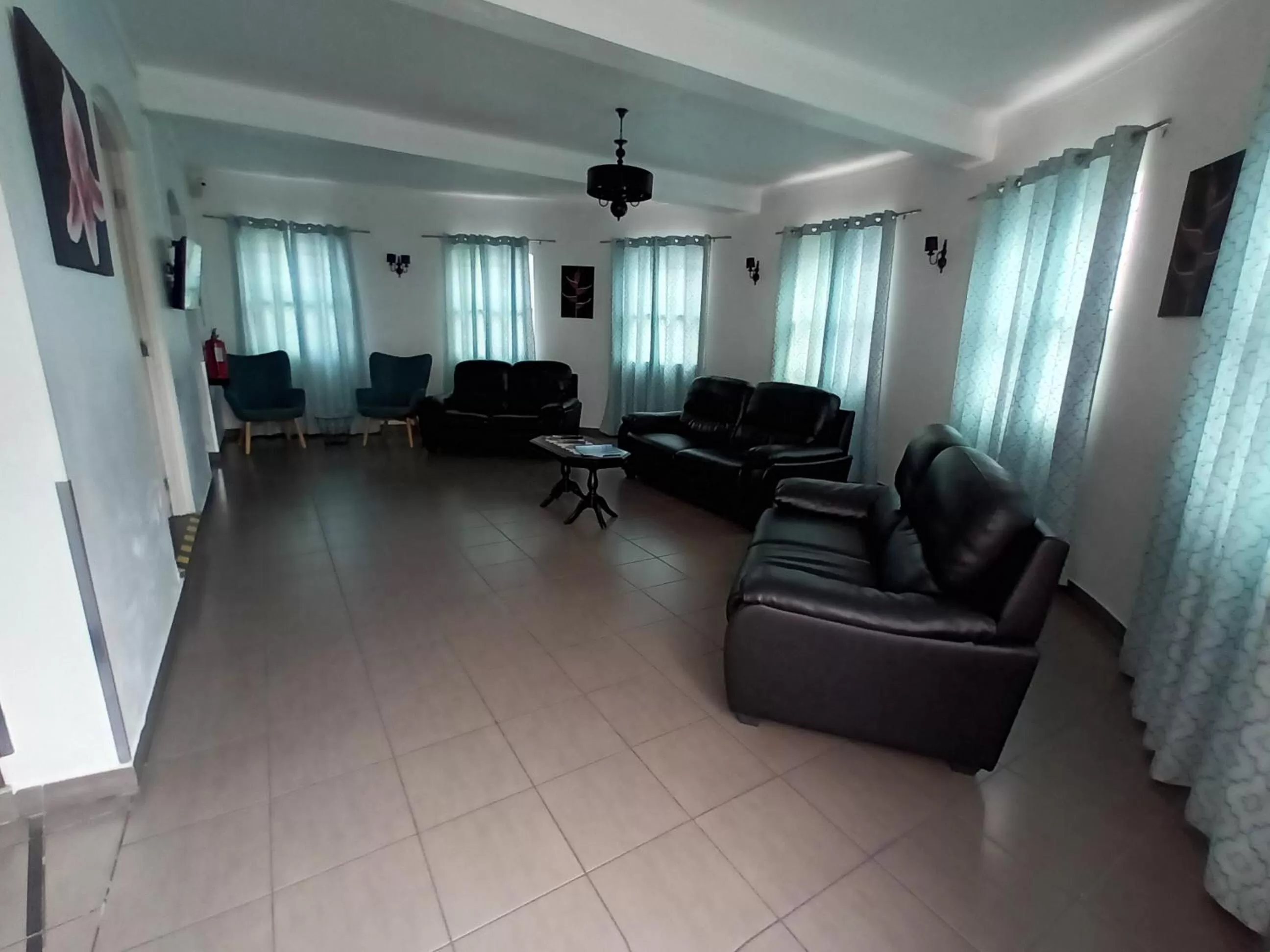 Communal lounge/ TV room in Hotel Branco I