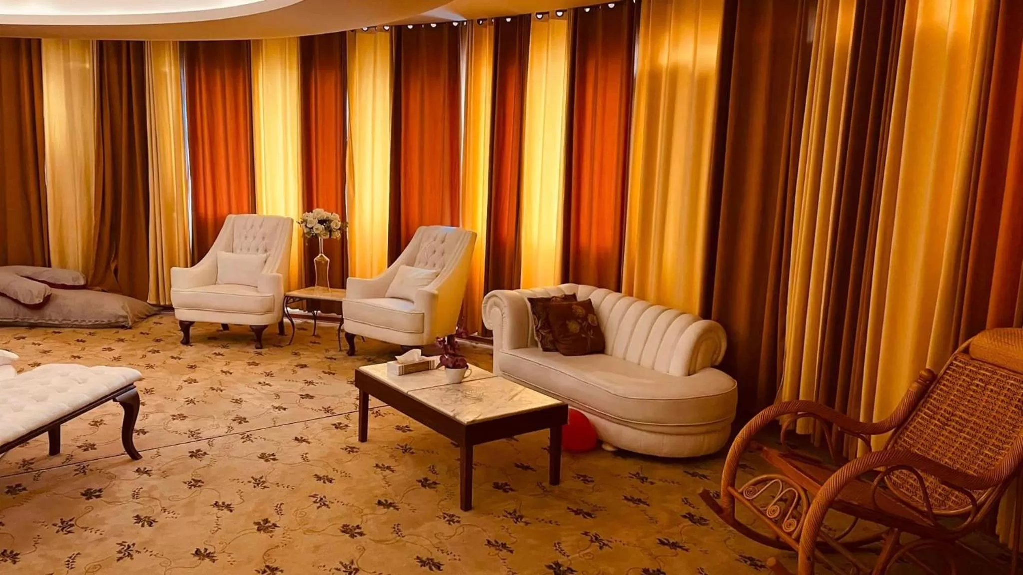 Photo of the whole room, Seating Area in Saleem Afandi Hotel